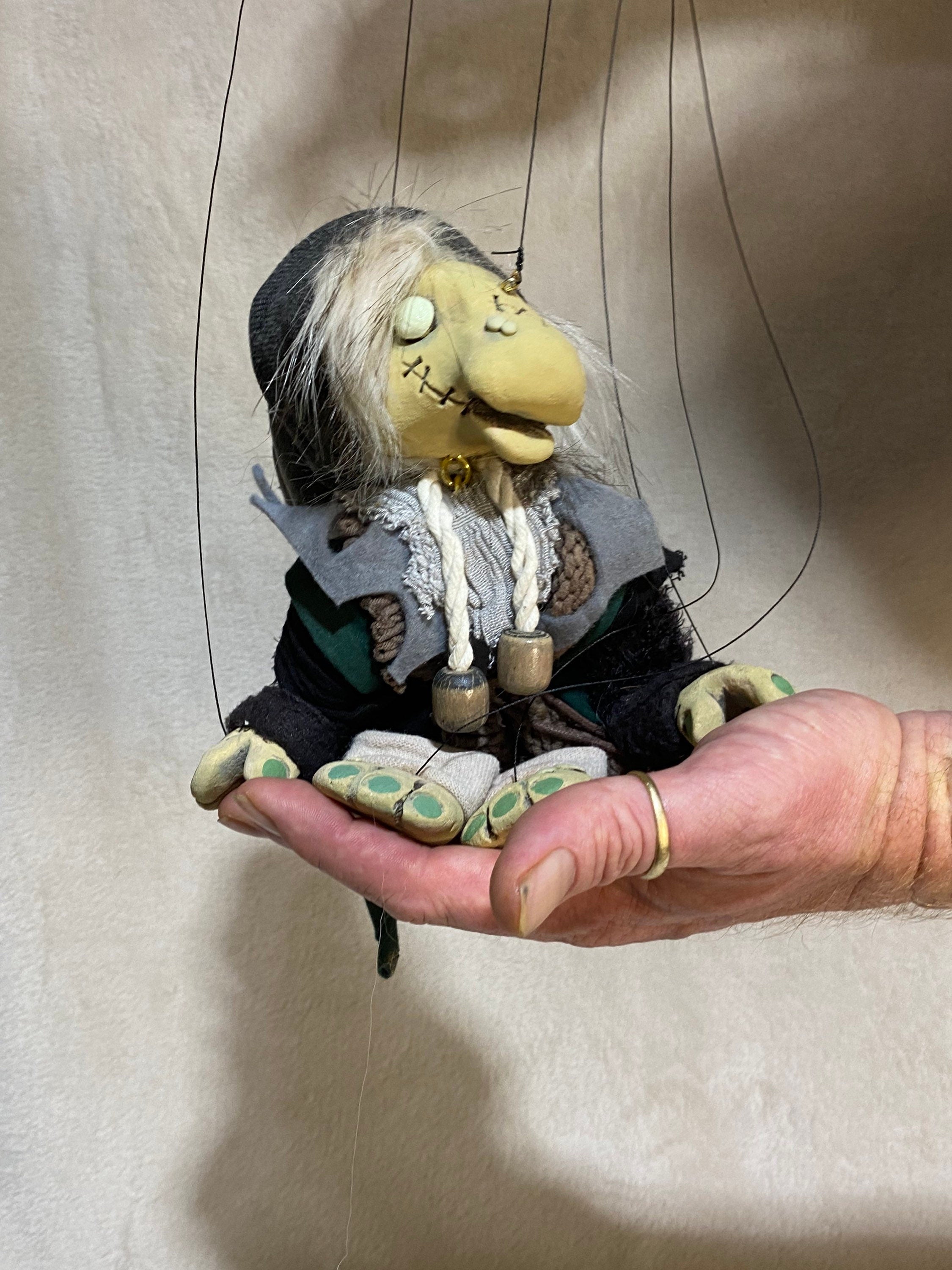 Grogg - a Zombling marionette