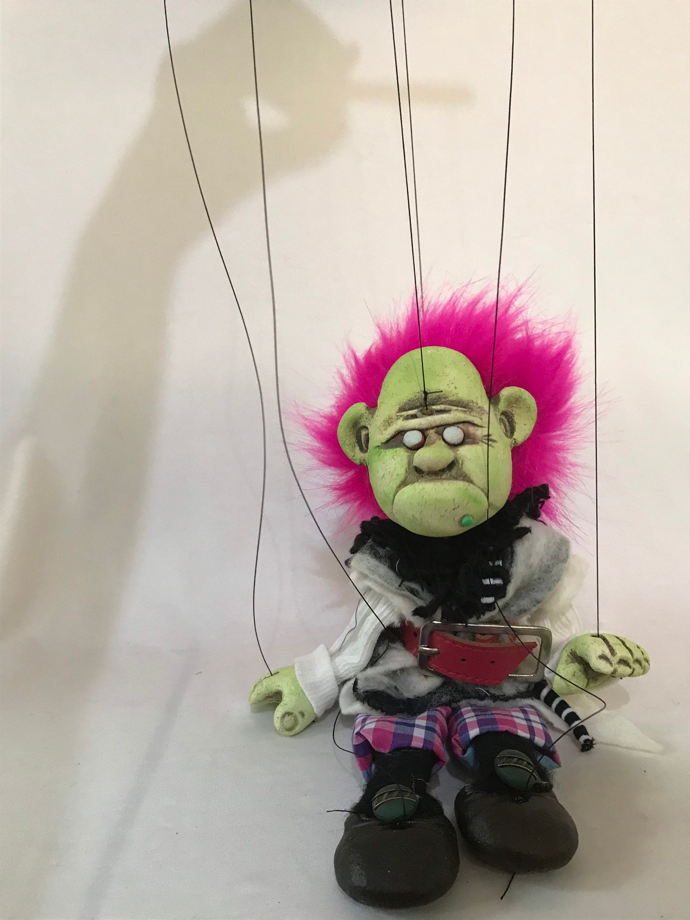 Madge Mugwort: Zombie Marionette