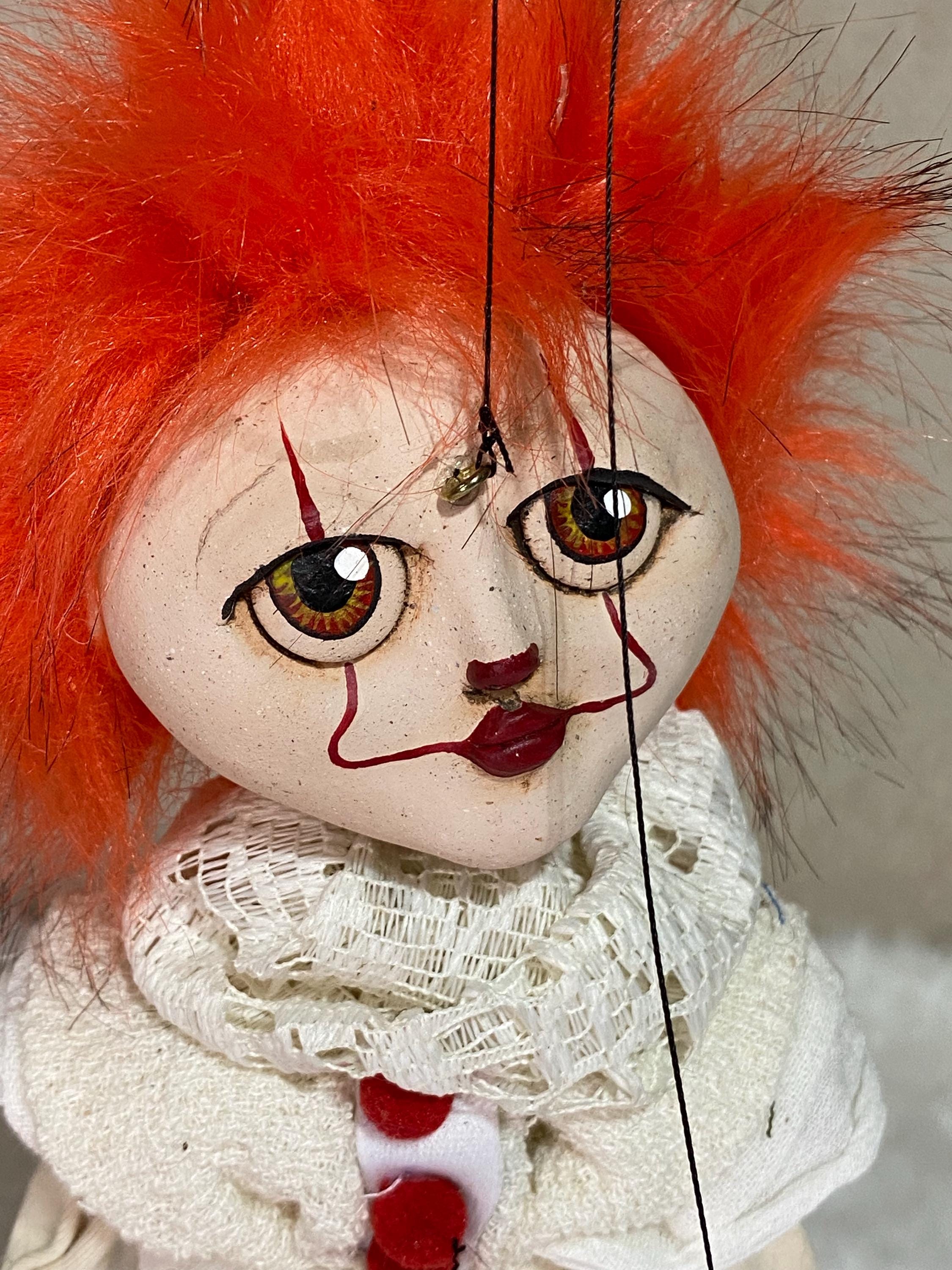 Pennywise the Dancing Clown: Cosplay Marionette Puppet