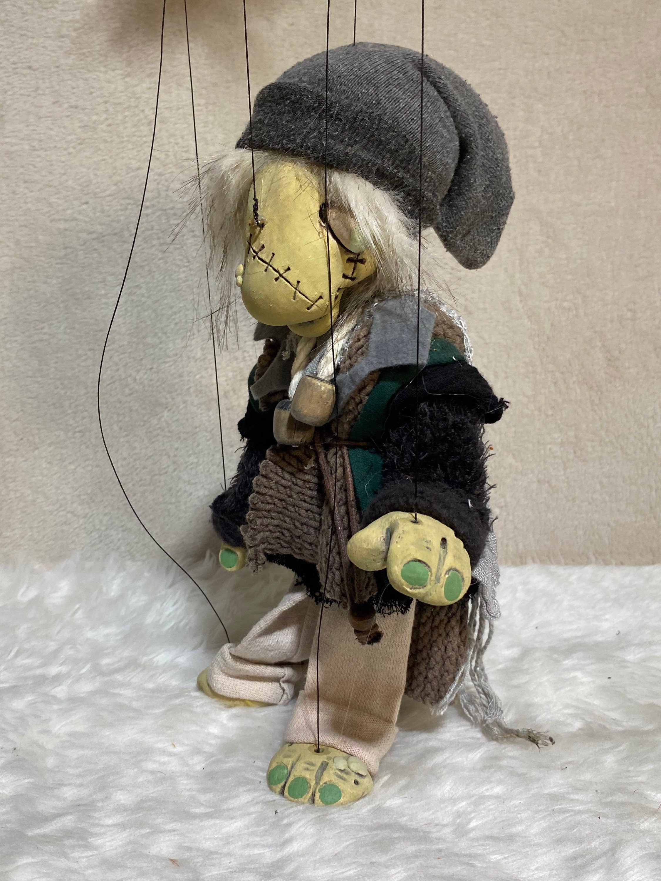 Grogg - a Zombling marionette