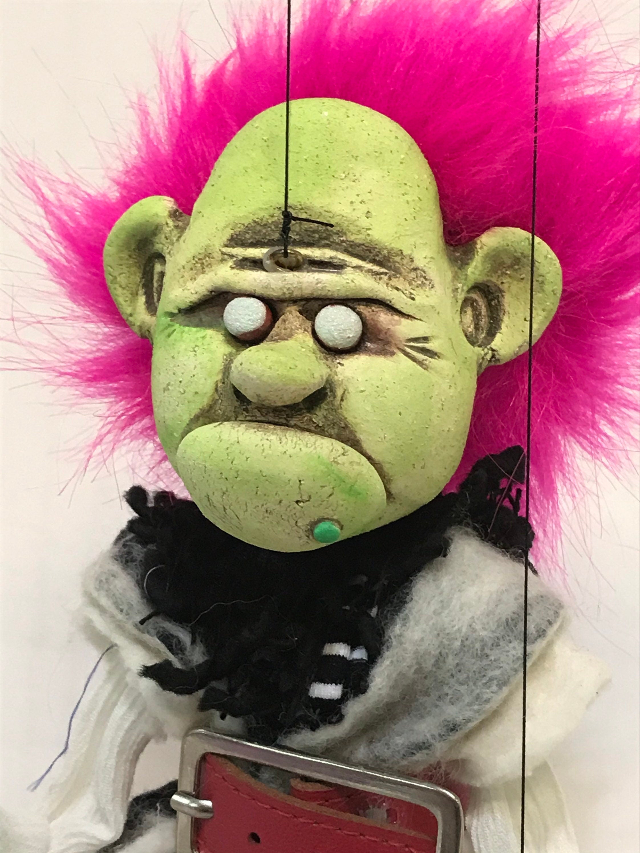 Madge Mugwort: Zombie Marionette