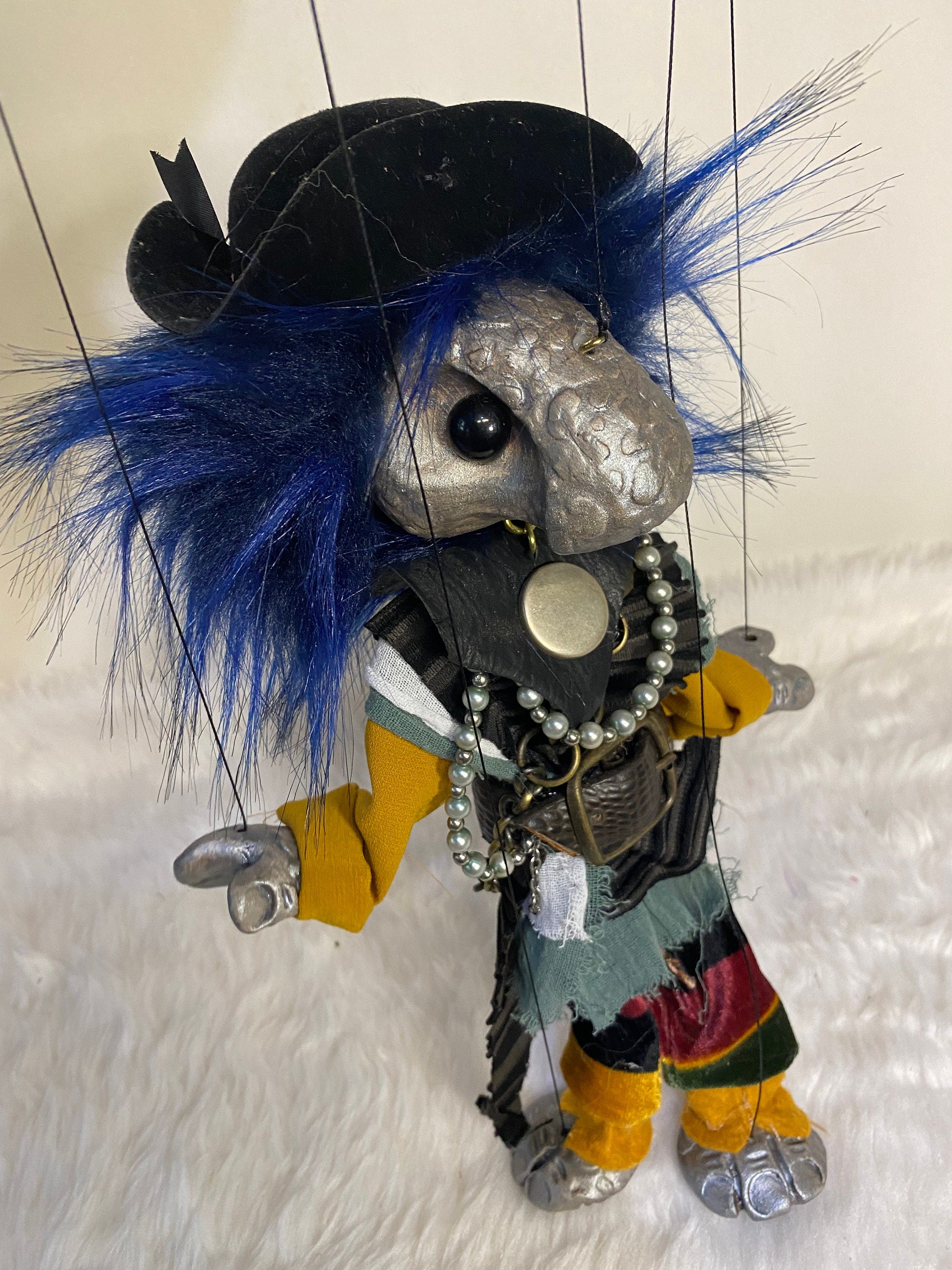 Kaptain Kailani - an Oceanic Oddling marionette