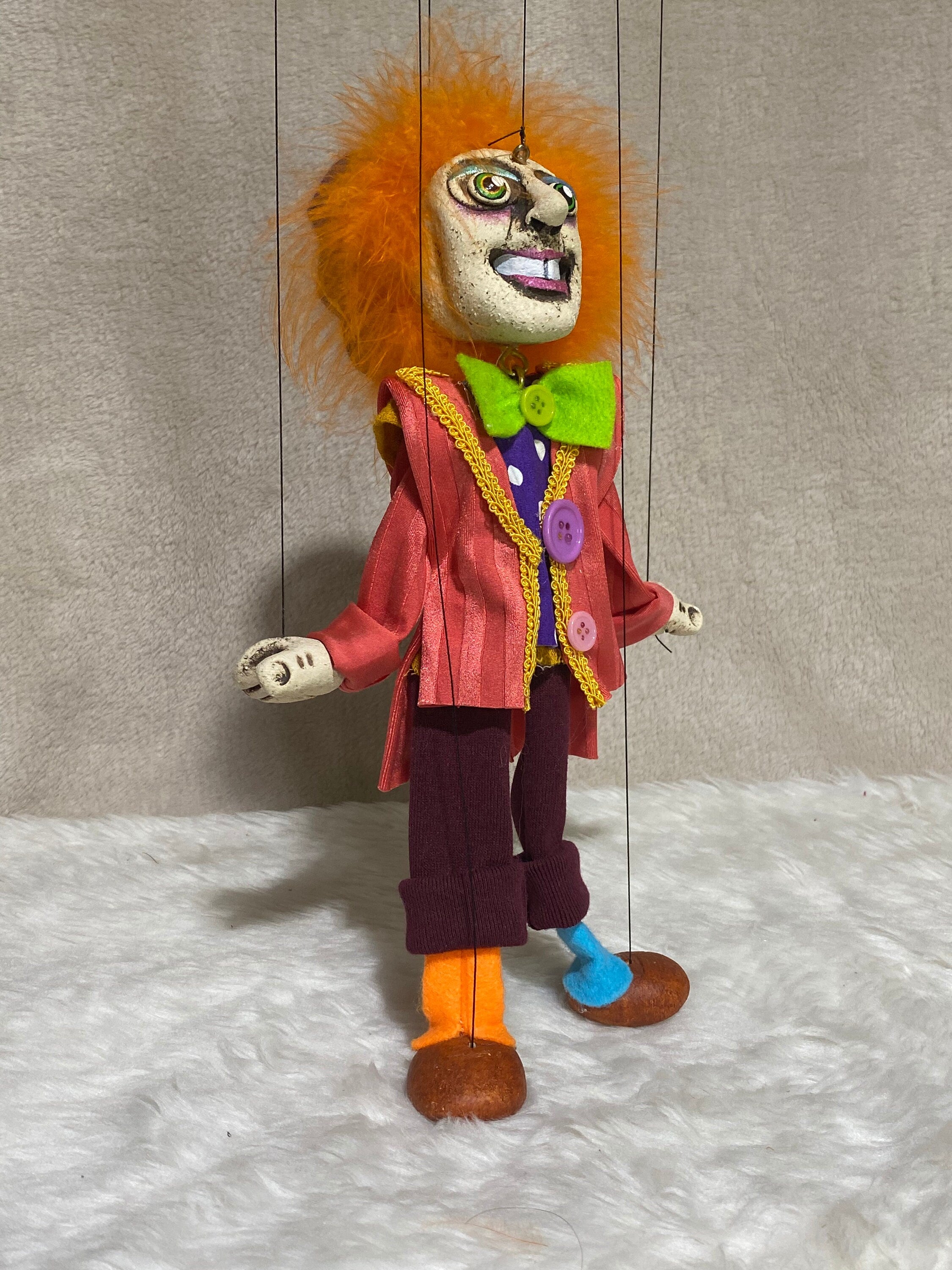 The Mad Hatter: Alice in Wonderland Marionette Puppet