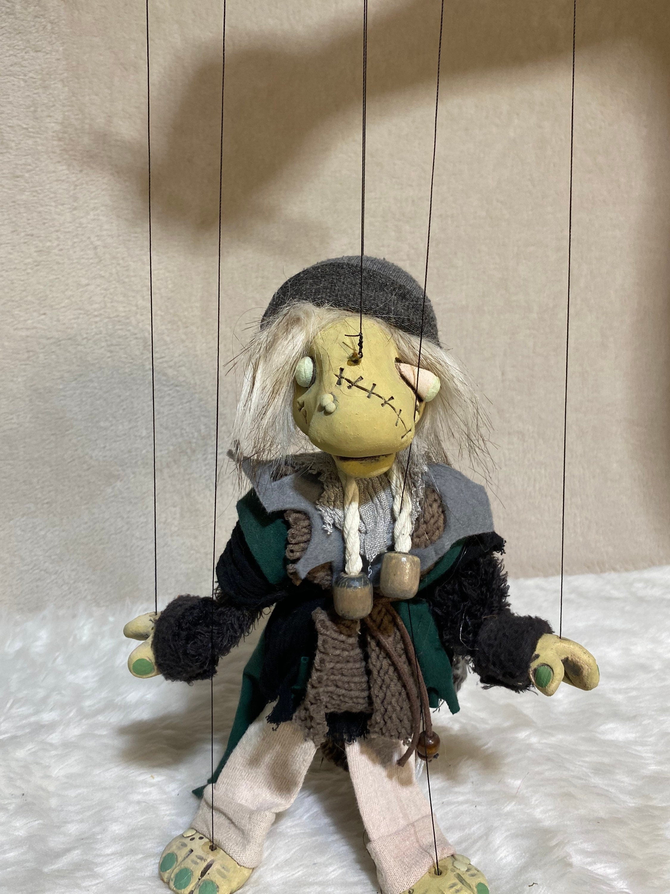 Grogg - a Zombling marionette