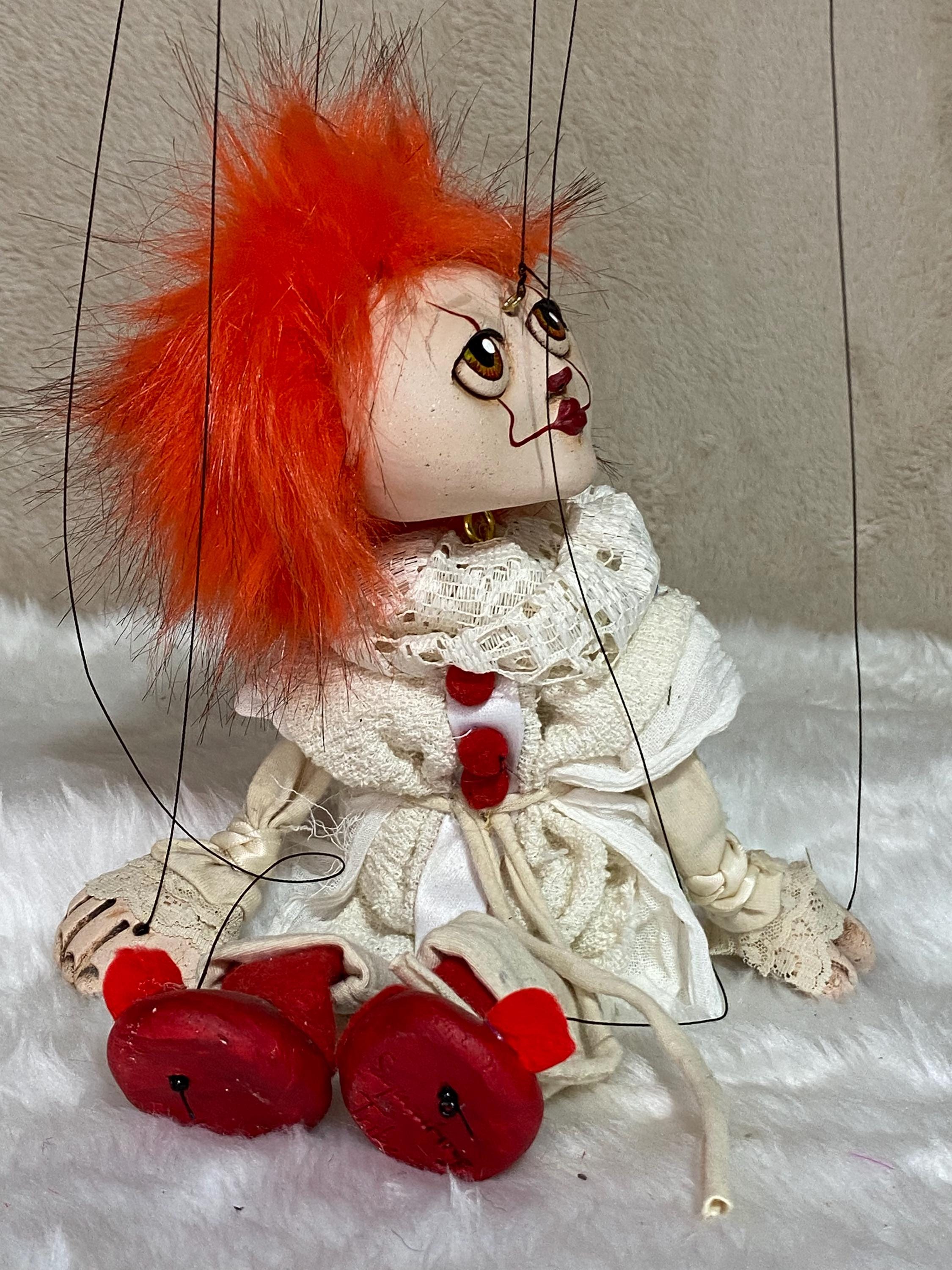 Pennywise the Dancing Clown: Cosplay Marionette Puppet