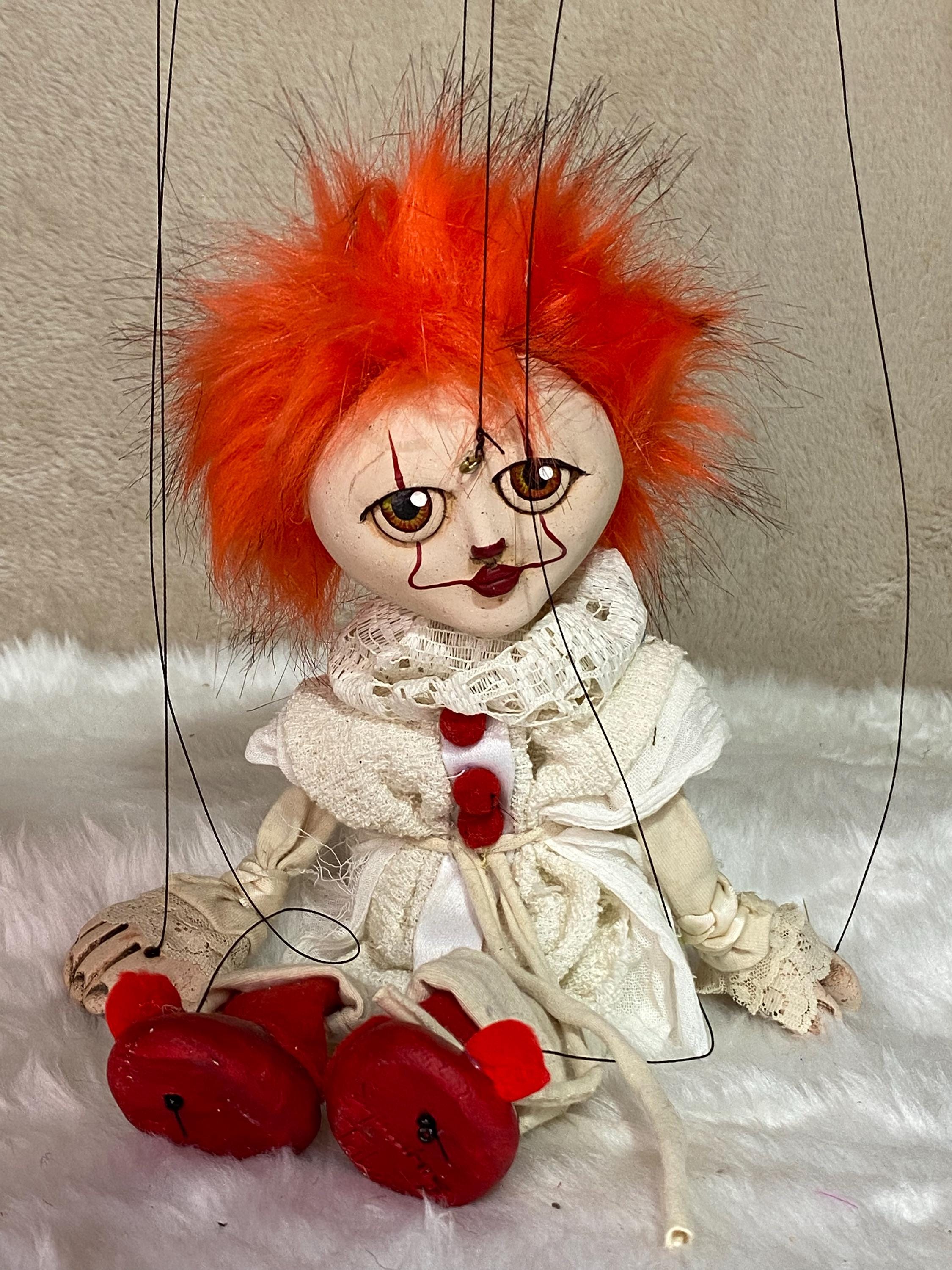 Pennywise the Dancing Clown: Cosplay Marionette Puppet