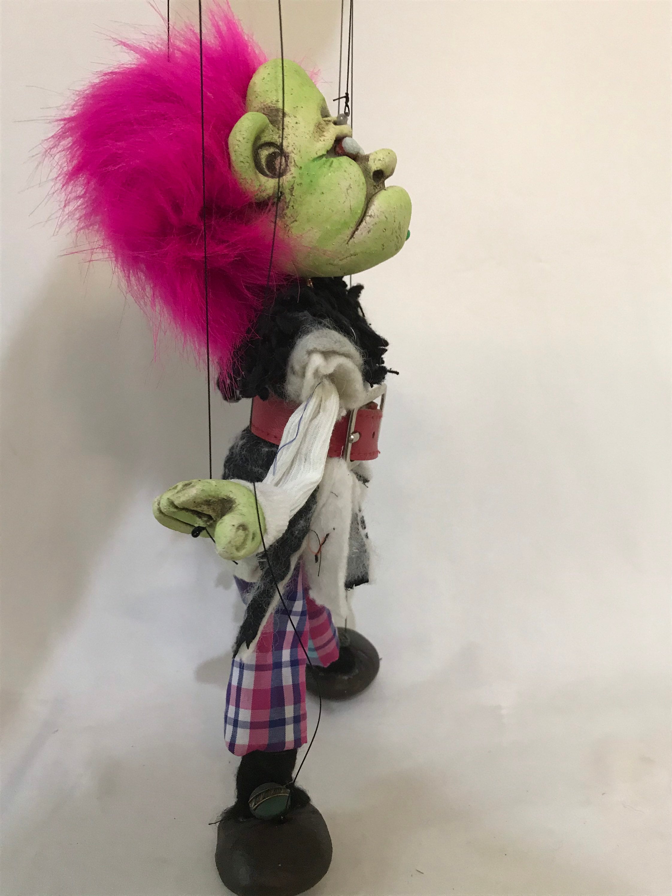 Madge Mugwort: Zombie Marionette