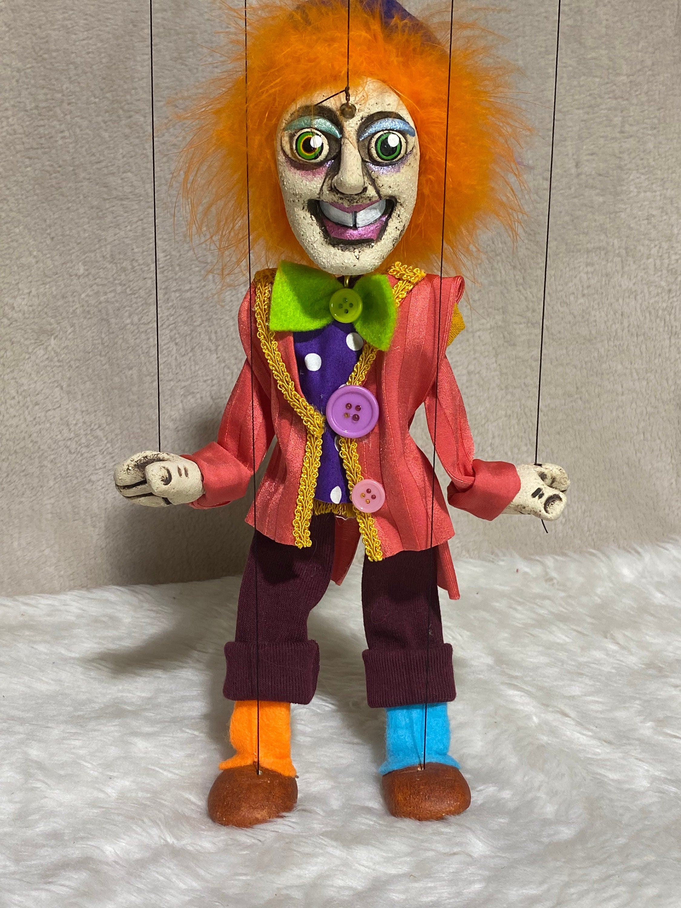 The Mad Hatter: Alice in Wonderland Marionette Puppet