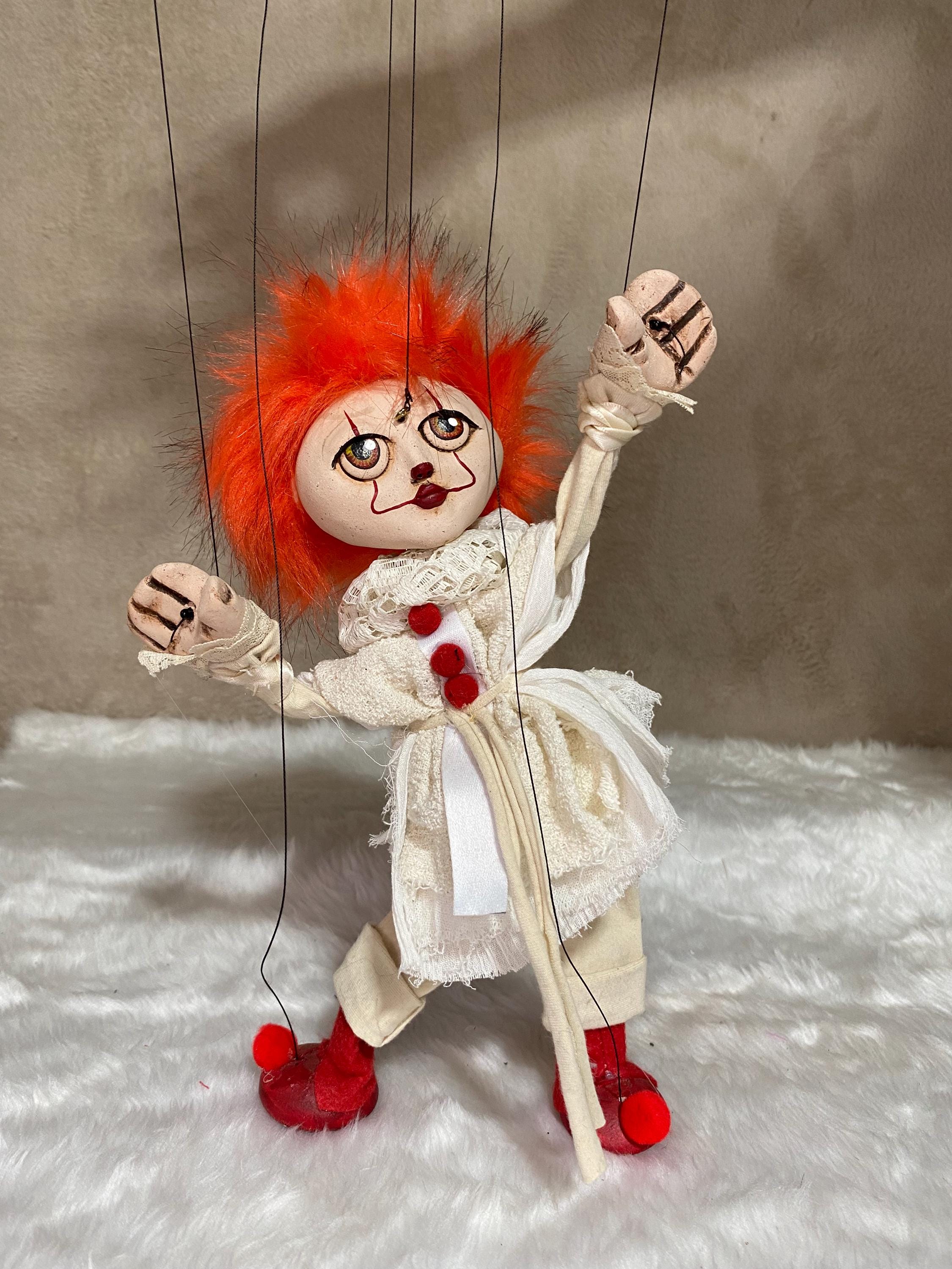 Pennywise the Dancing Clown: Cosplay Marionette Puppet
