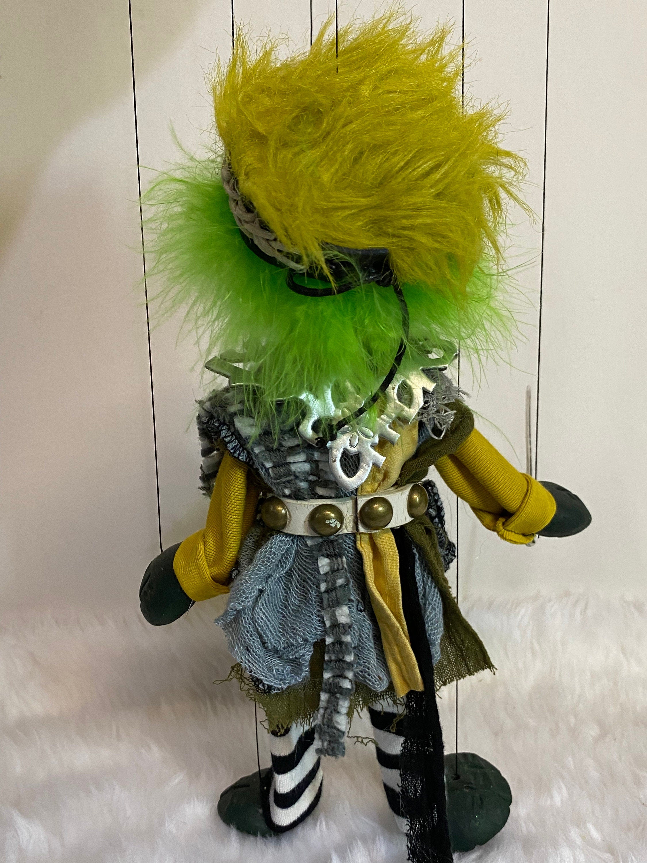 Tadpole - a Swampling Oddling marionette