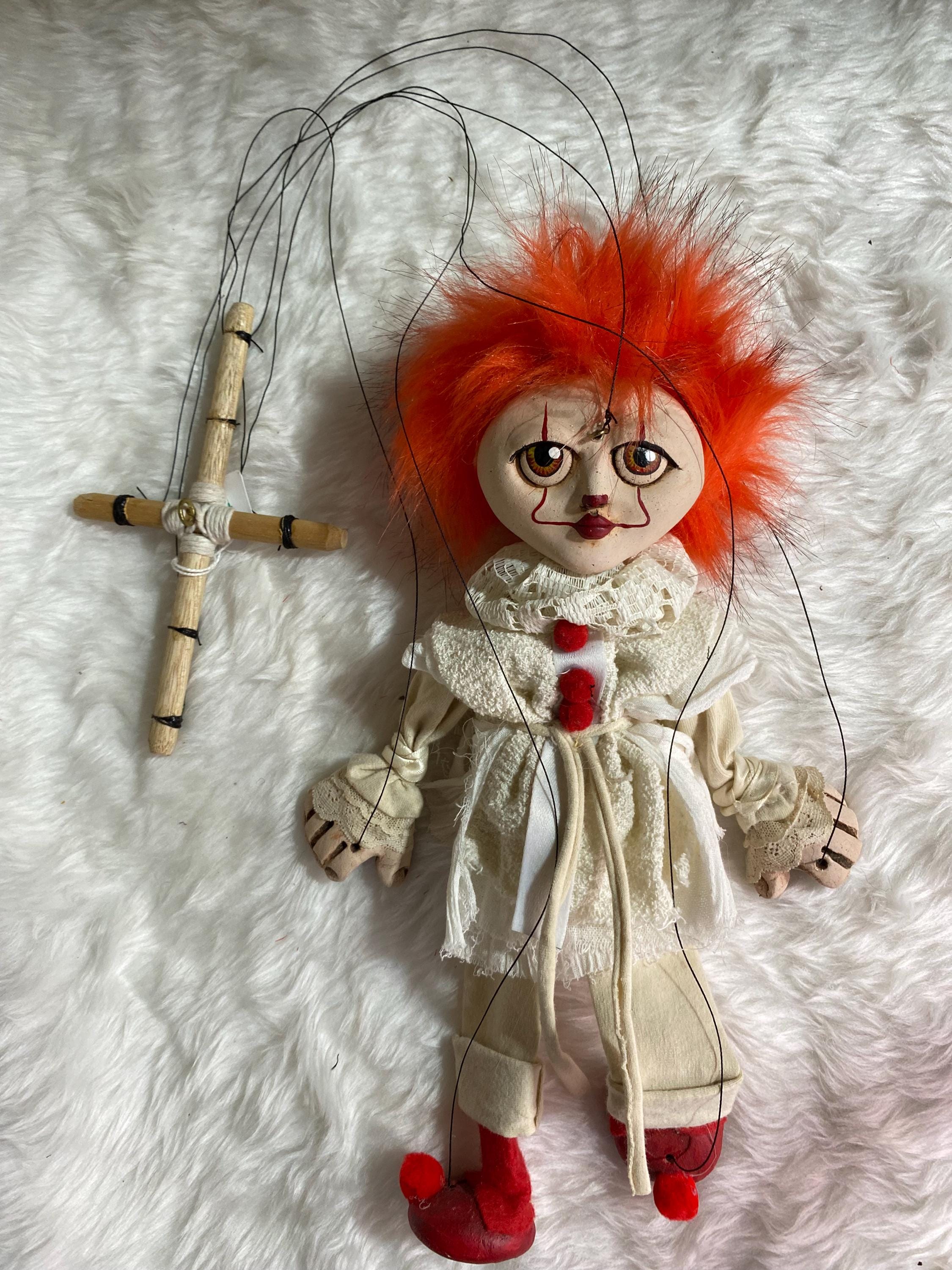 Pennywise the Dancing Clown: Cosplay Marionette Puppet