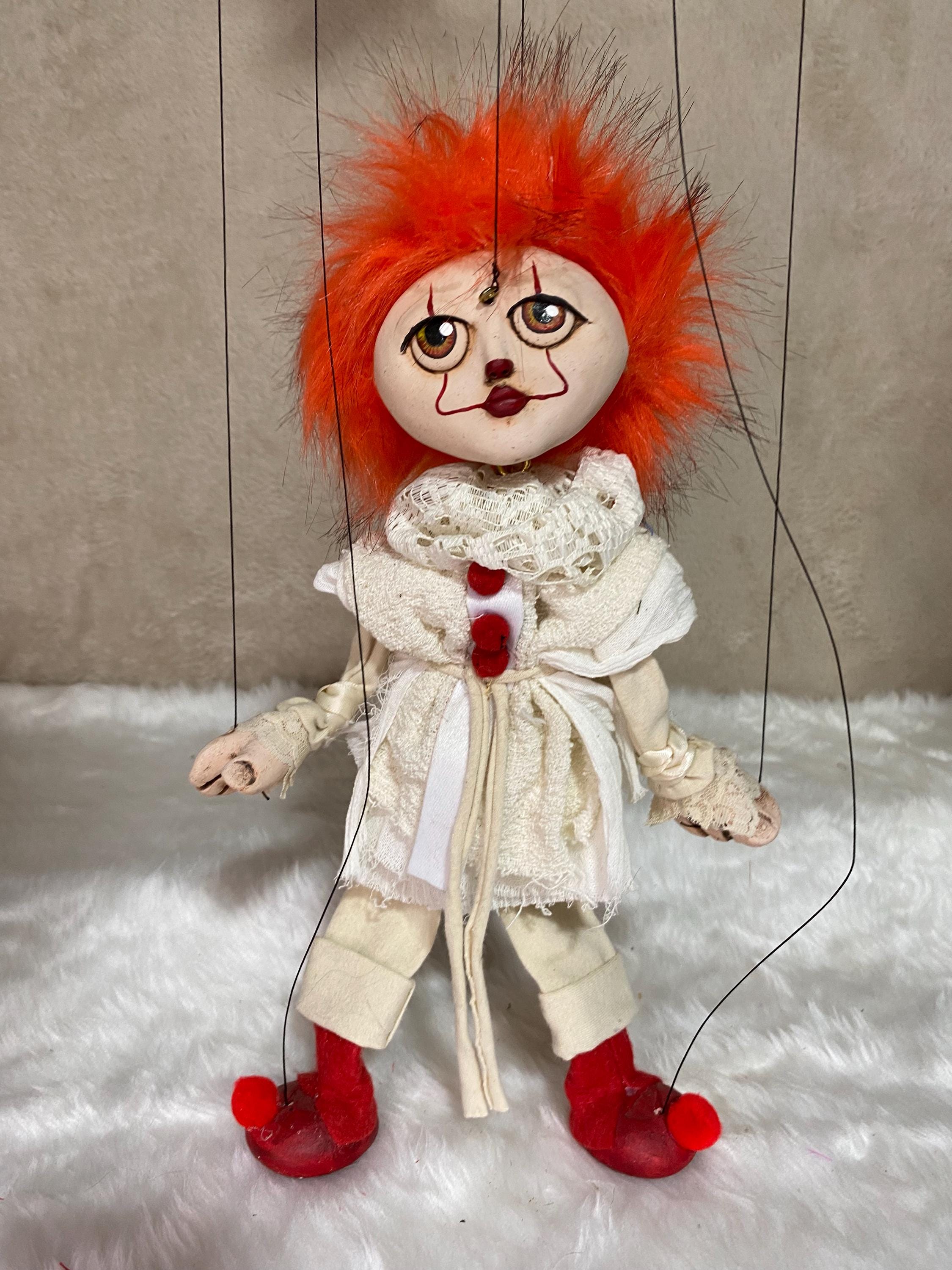 Pennywise the Dancing Clown: Cosplay Marionette Puppet