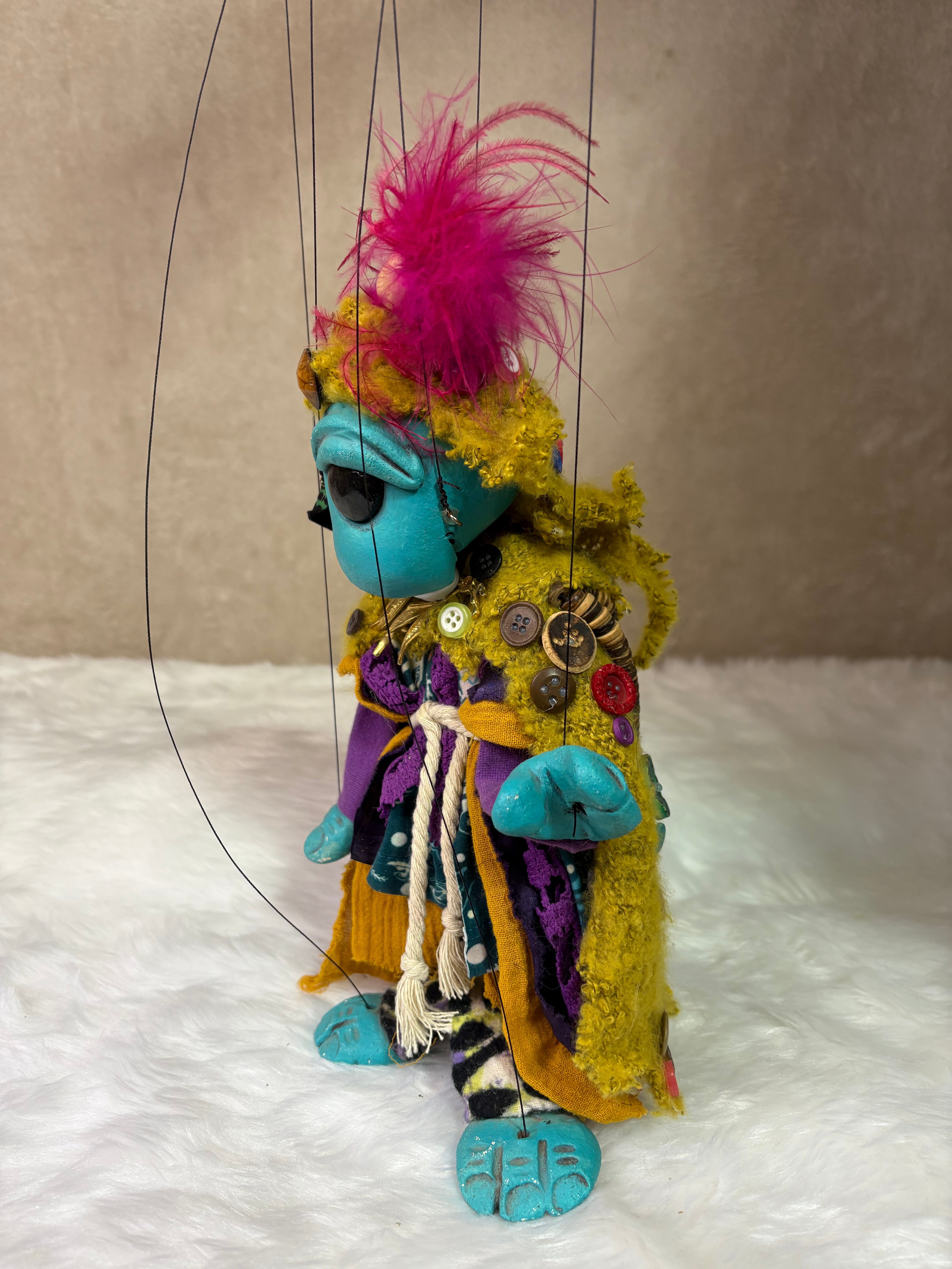 Hindwoods - an Eyelander Oddling marionette