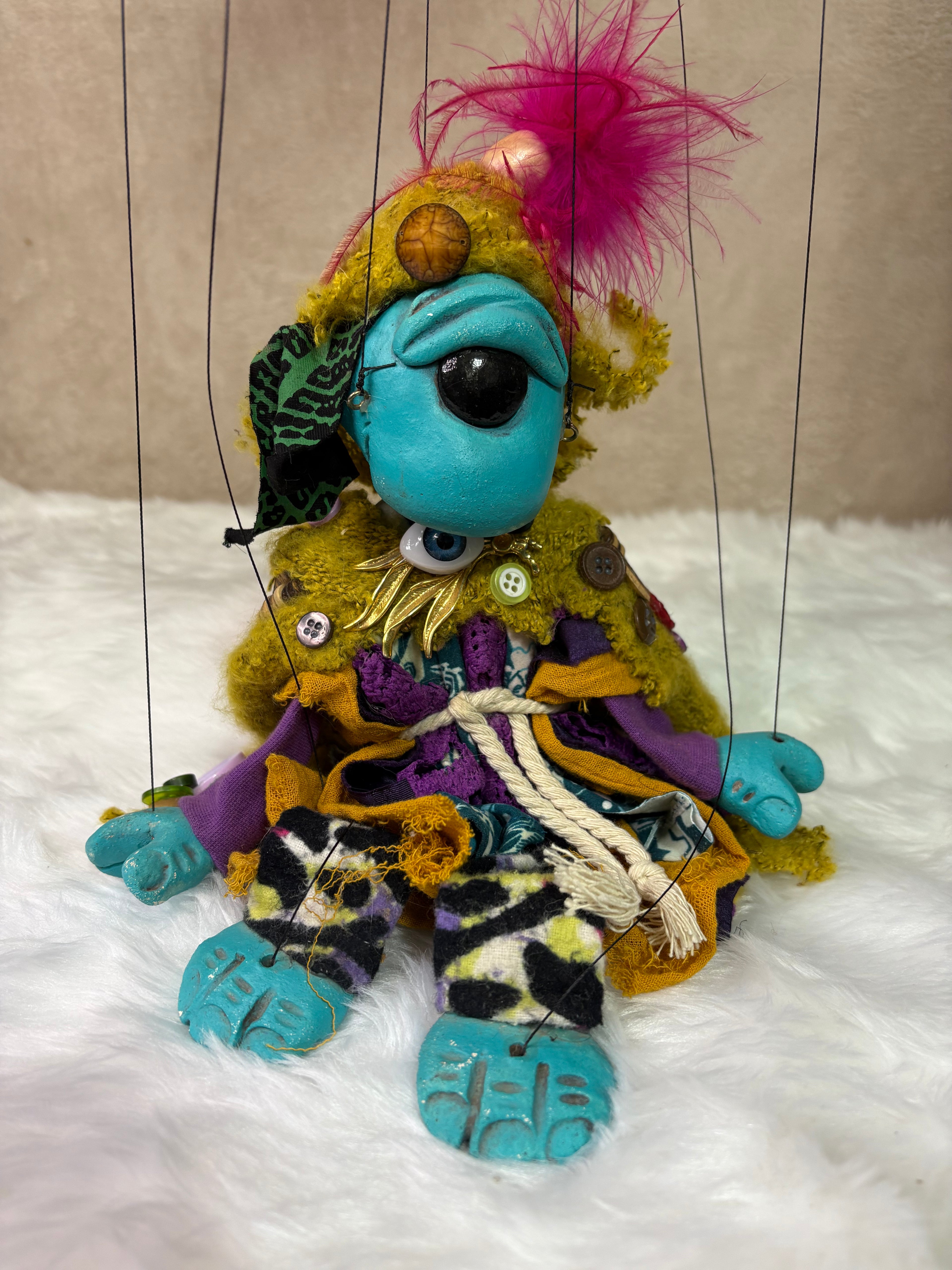 Hindwoods - an Eyelander Oddling marionette