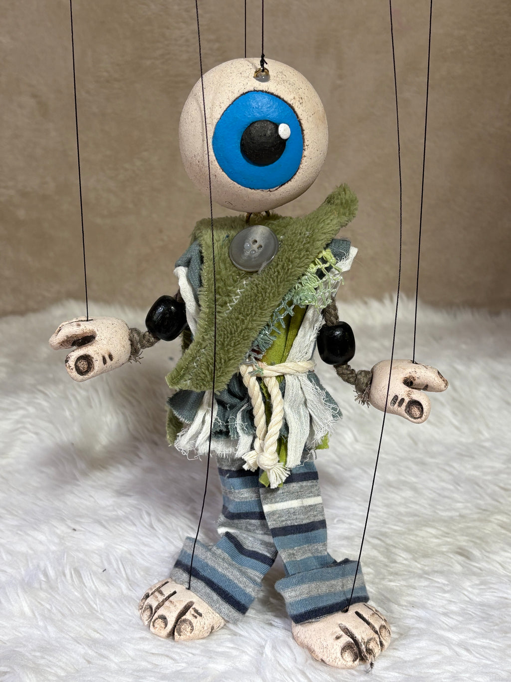 Eyeball Monster: Classic Marionette Puppet