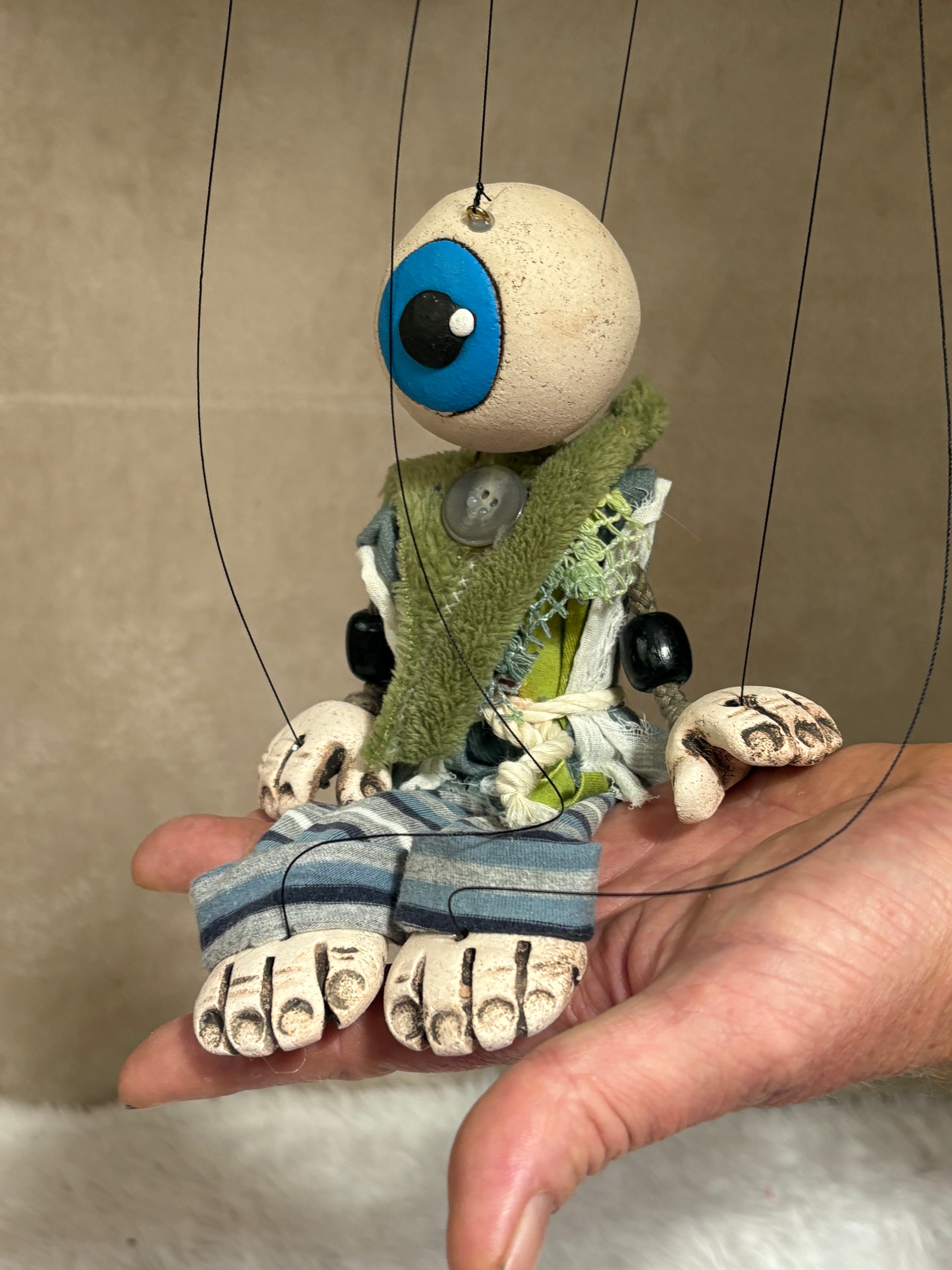 Eyeball Monster: Classic Marionette Puppet