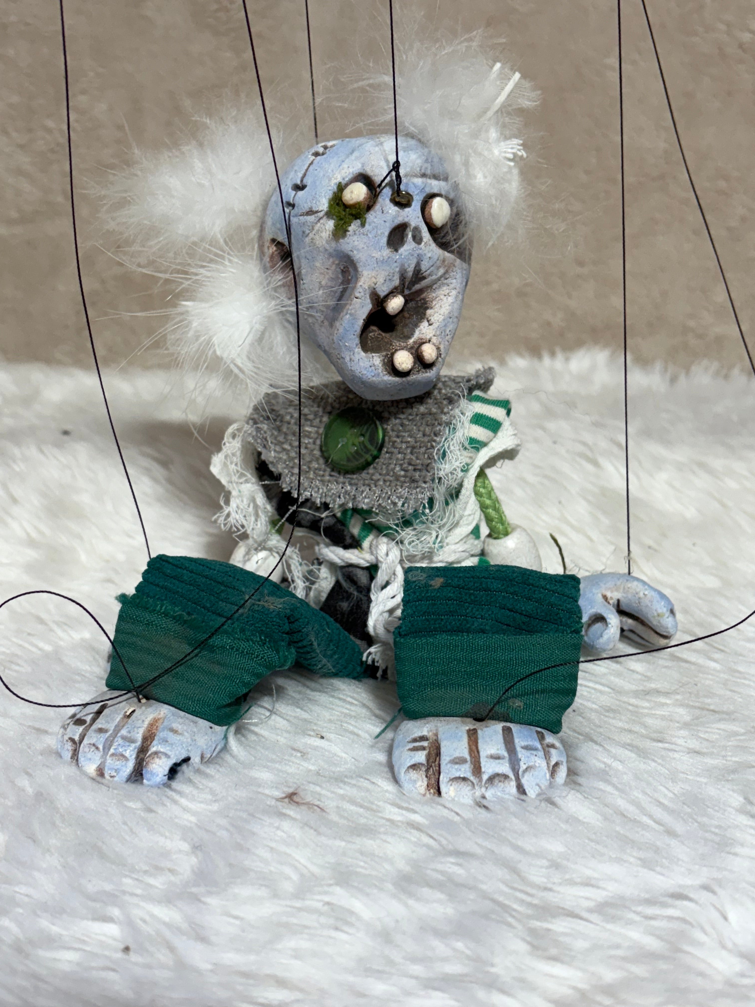 Squizz: Undead Zombie Marionette Puppet
