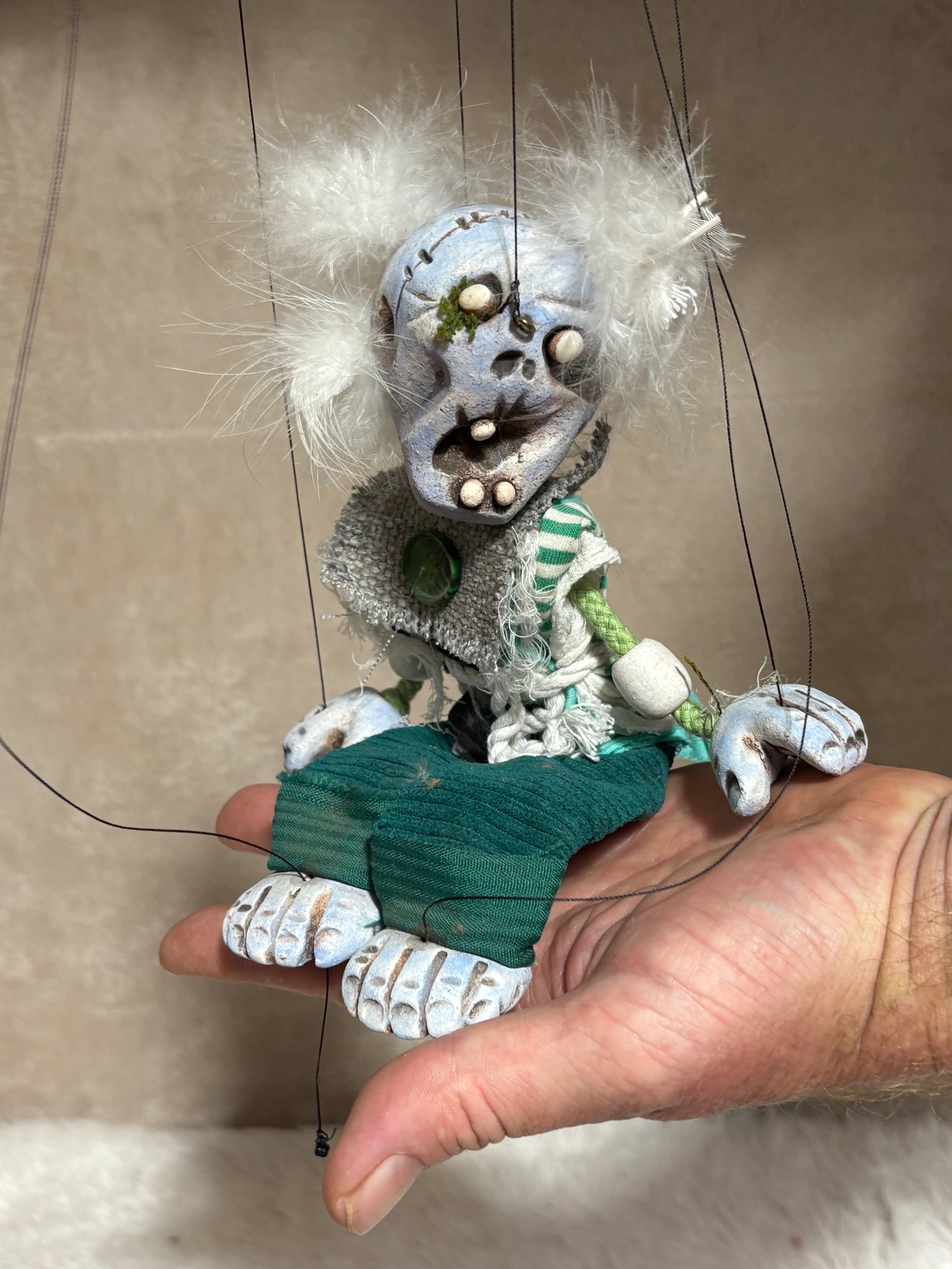 Squizz: Undead Zombie Marionette Puppet