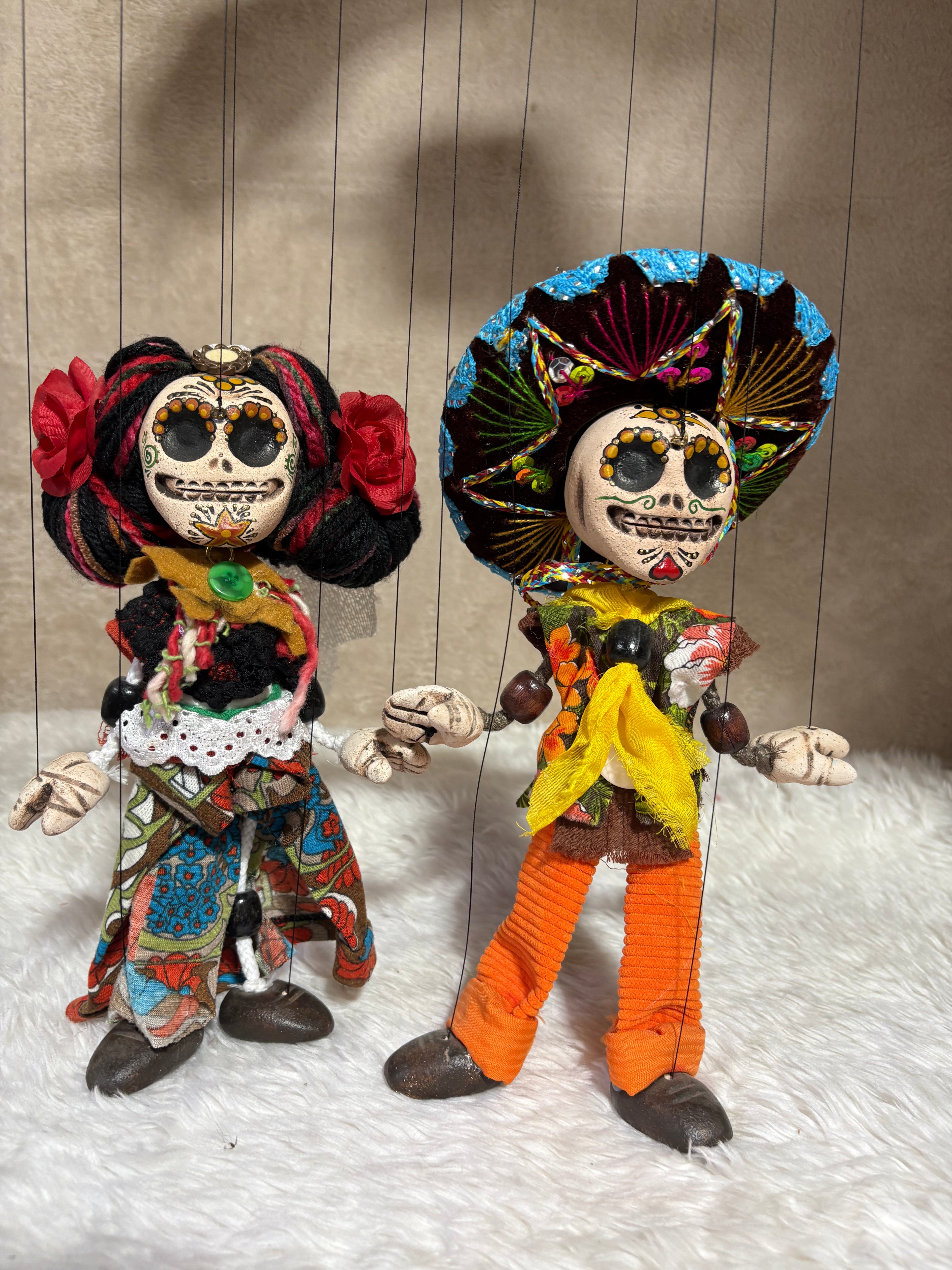 Day-of-the-Dead Couple - Marionette Puppets
