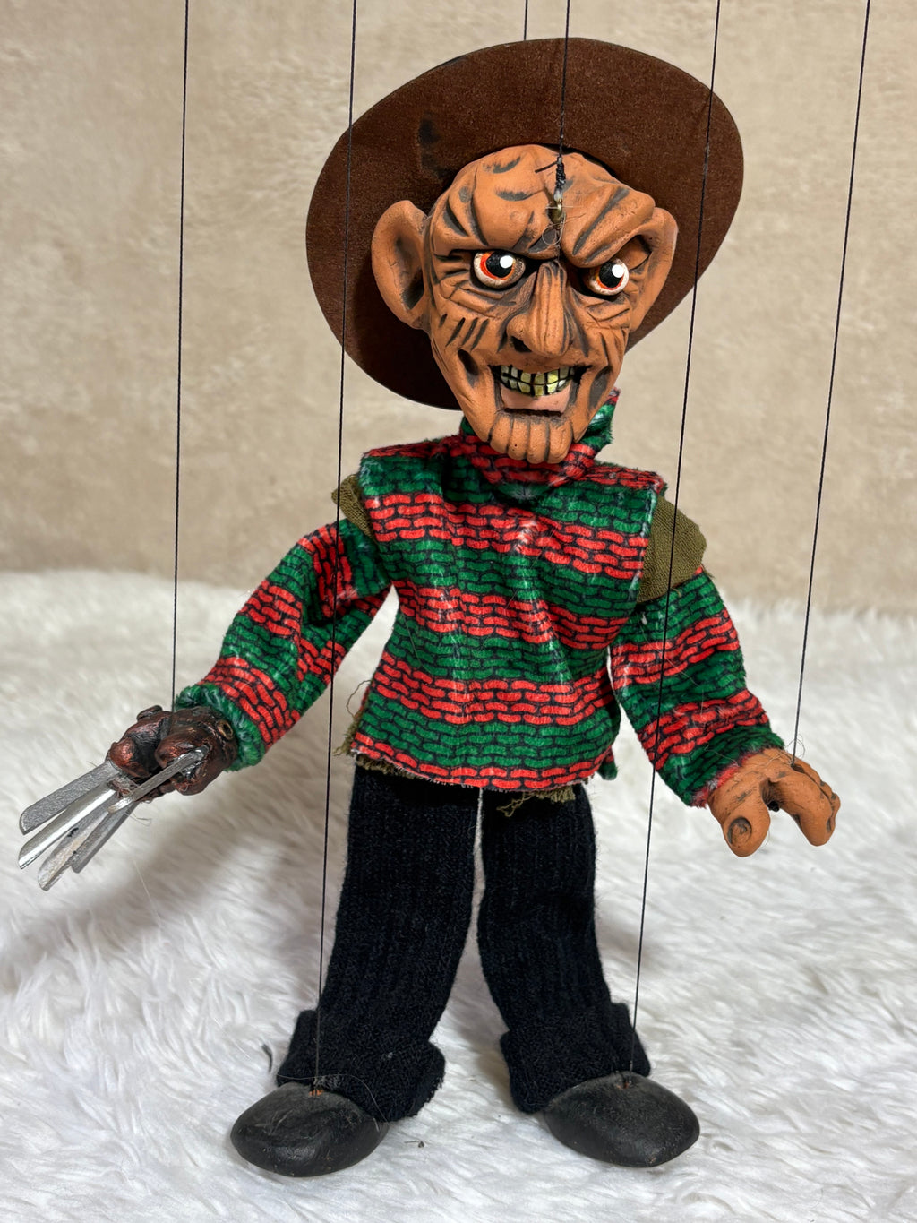 Freddy Krueger: Horror Slasher Marionette Puppet
