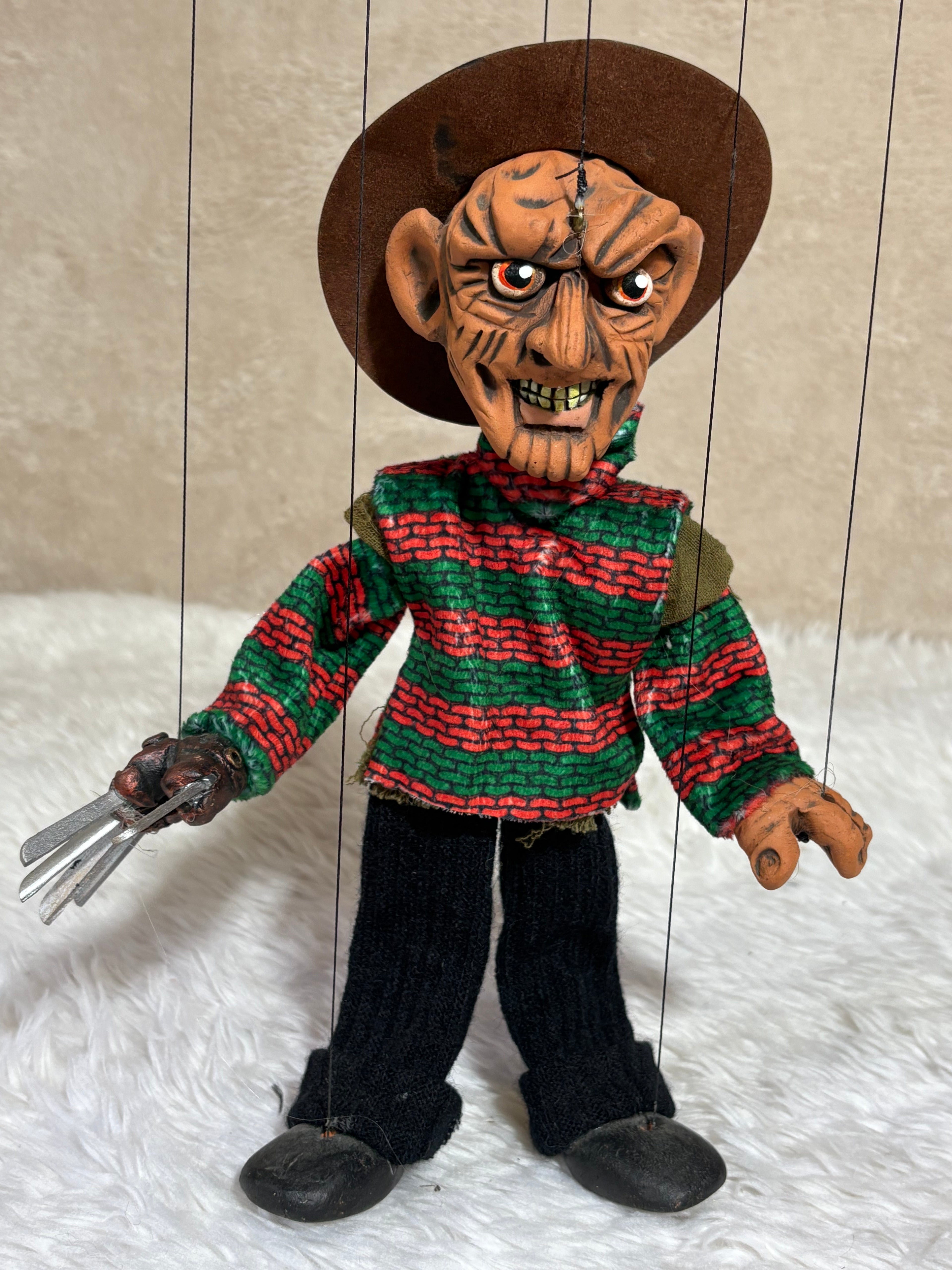 Freddy Krueger: Horror Slasher Marionette Puppet