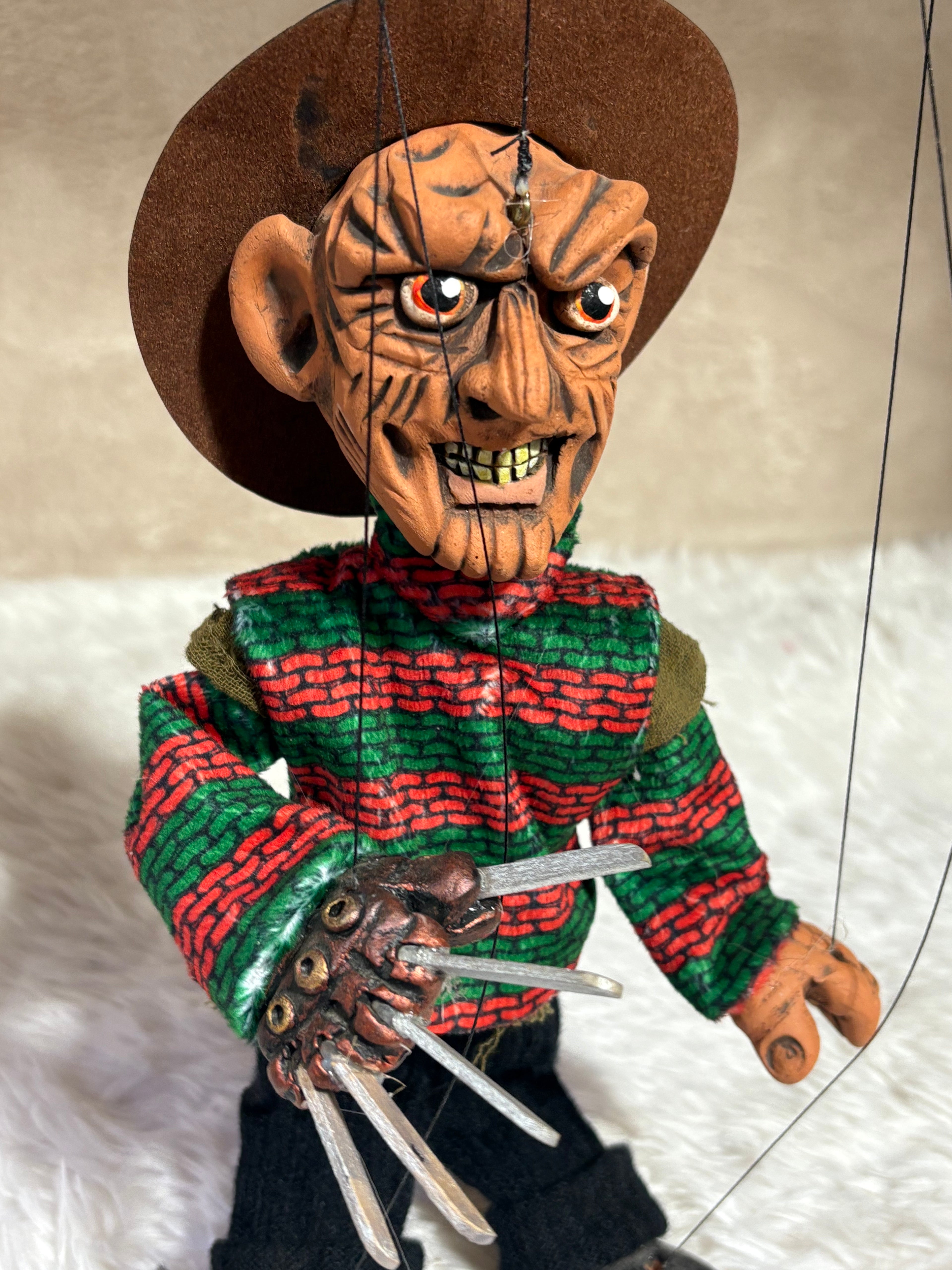 Freddy Krueger: Horror Slasher Marionette Puppet