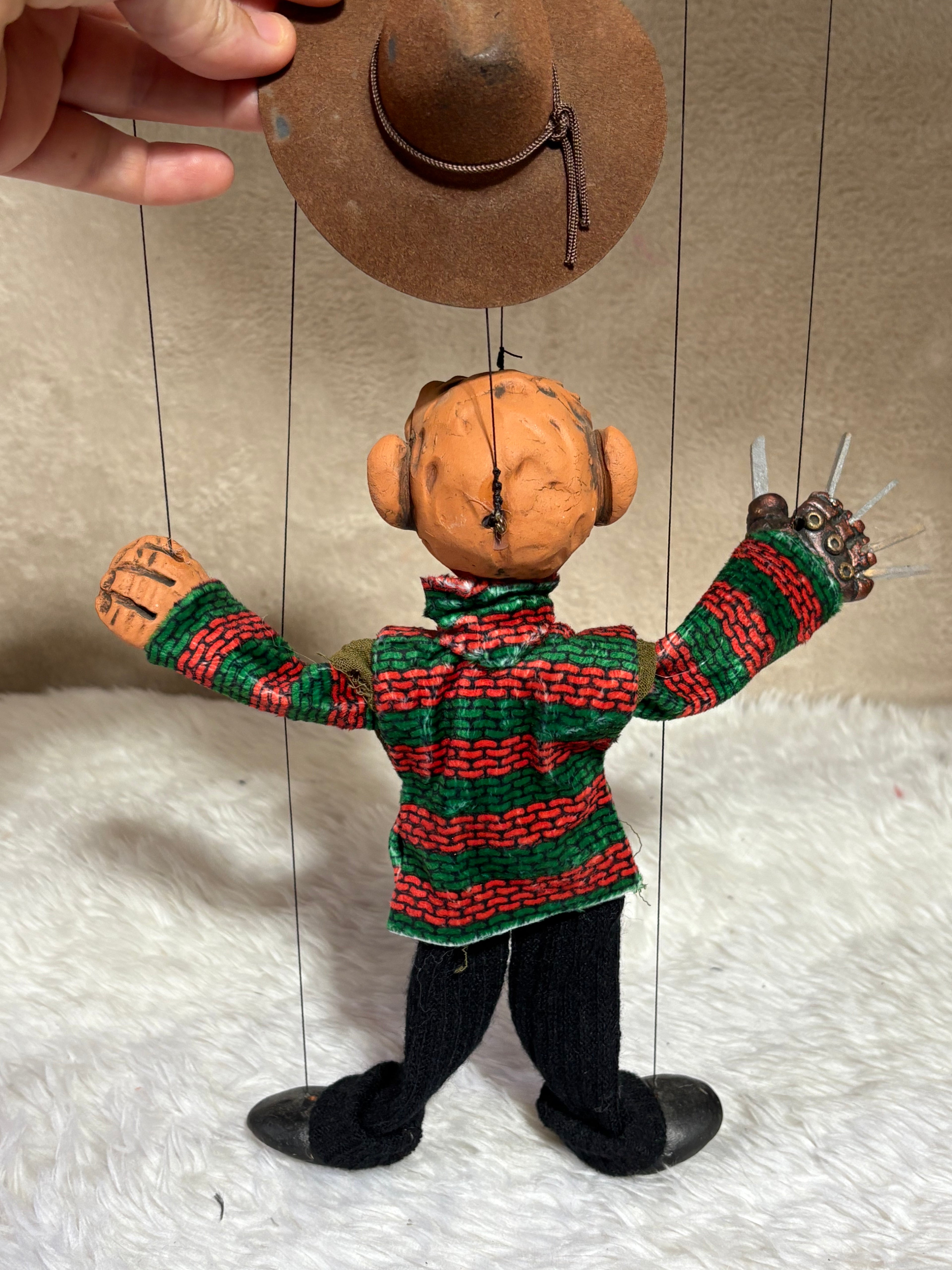 Freddy Krueger: Horror Slasher Marionette Puppet