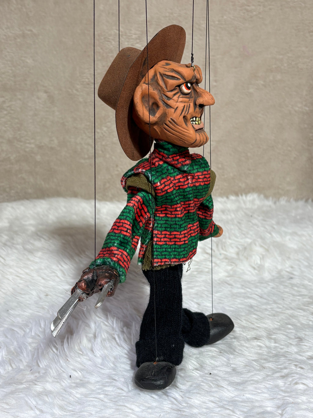 Freddy Krueger: Horror Slasher Marionette Puppet