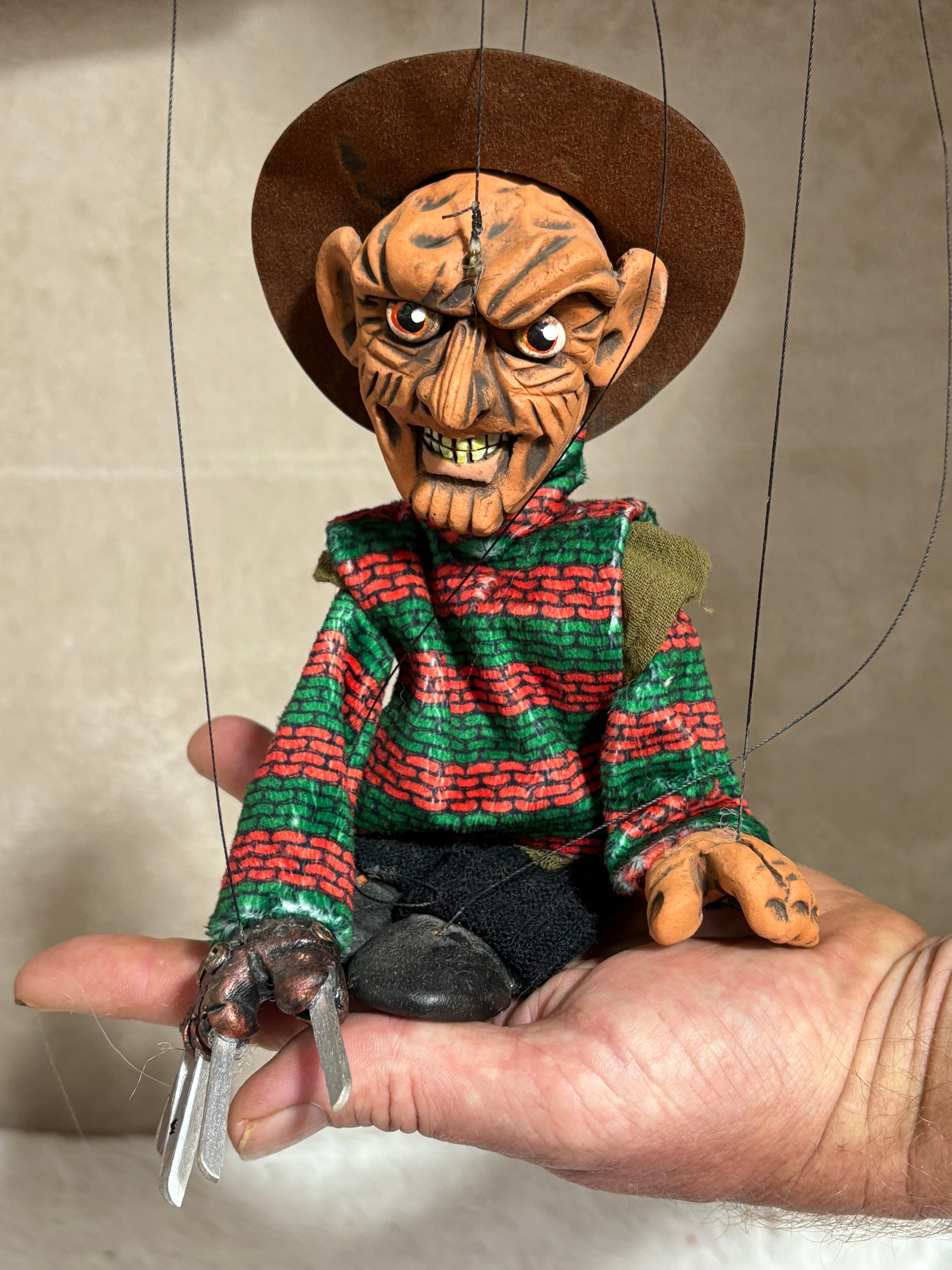 Freddy Krueger: Horror Slasher Marionette Puppet