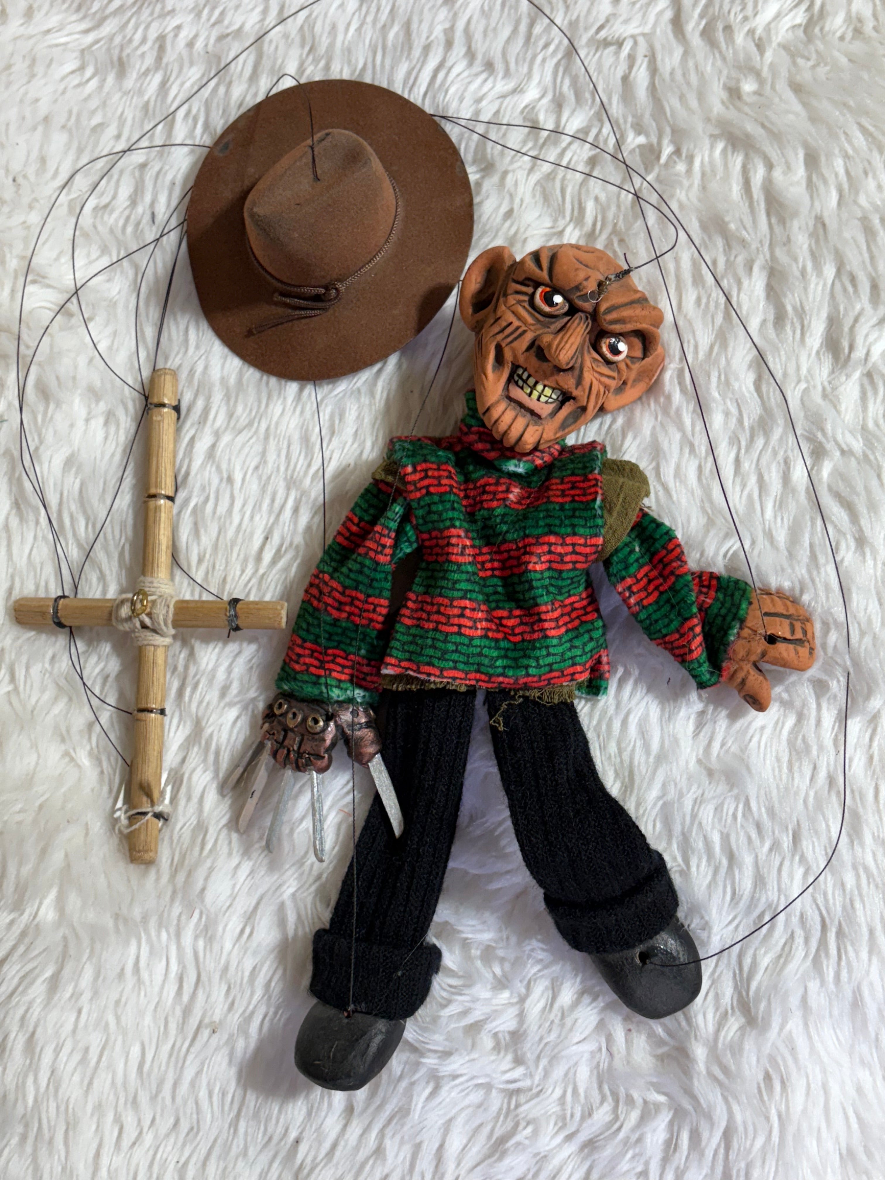 Freddy Krueger: Horror Slasher Marionette Puppet