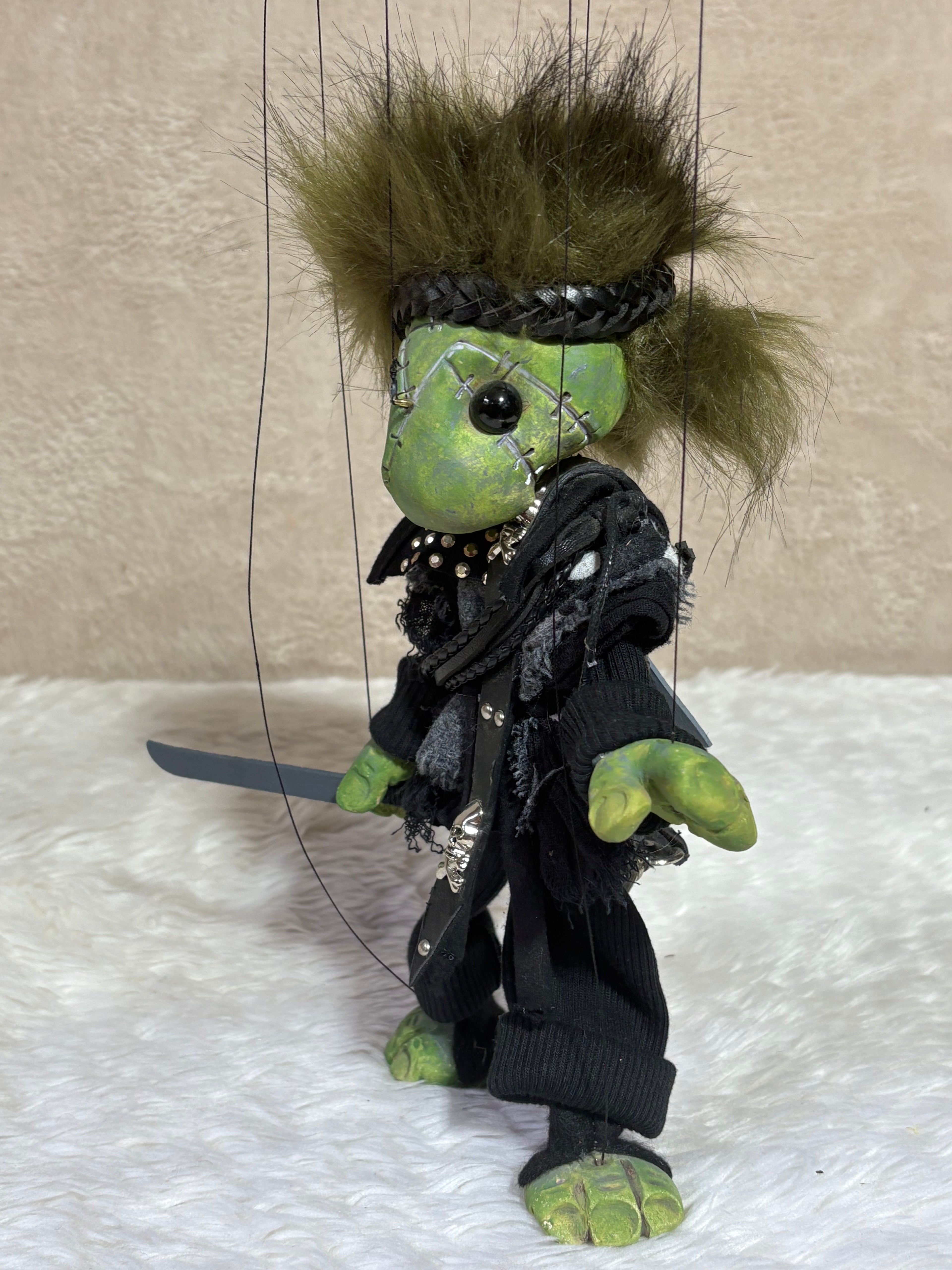 Bugbee: Deadly Knife-Master of Koaltraine's Bastards