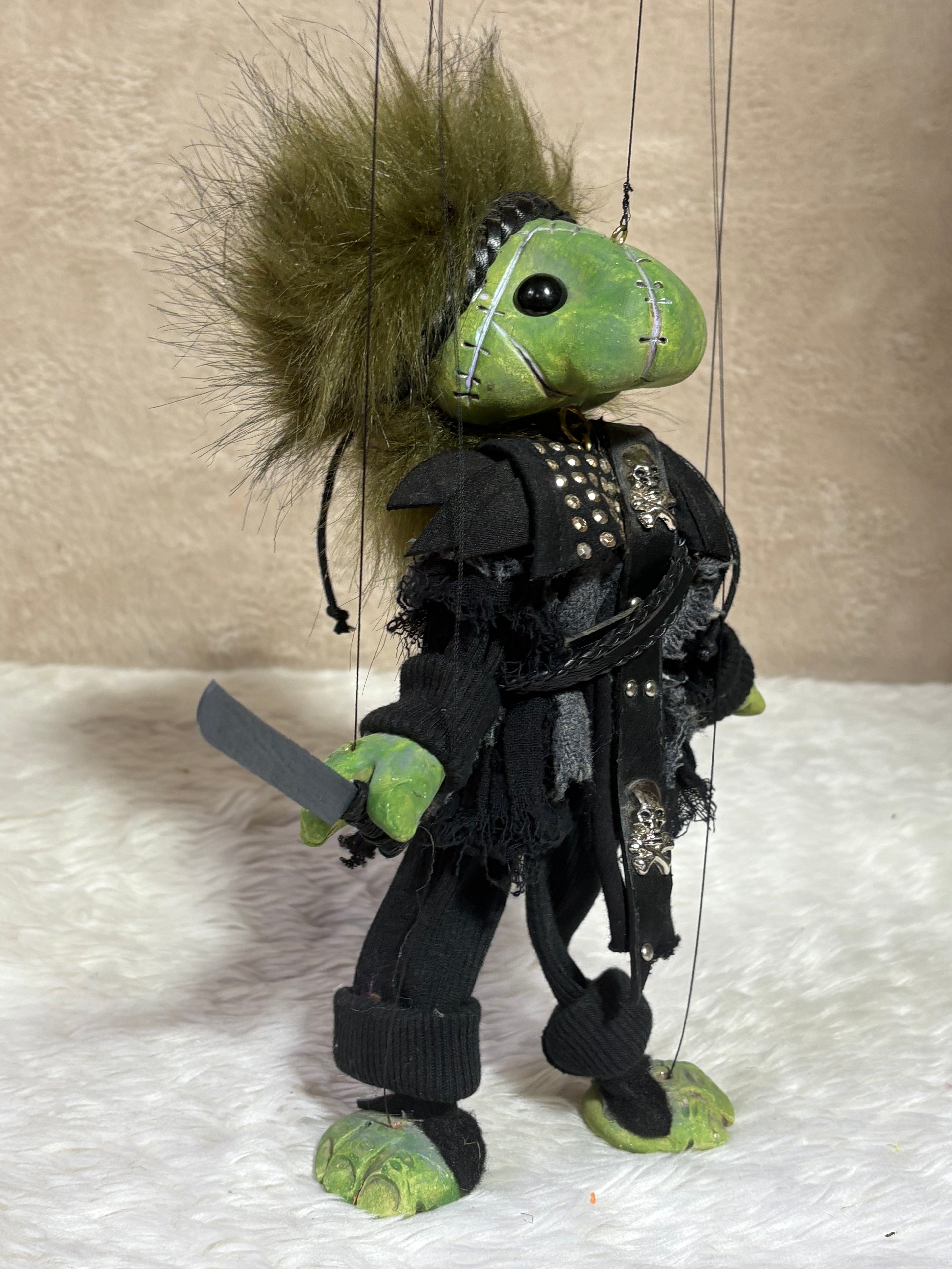 Bugbee: Deadly Knife-Master of Koaltraine's Bastards