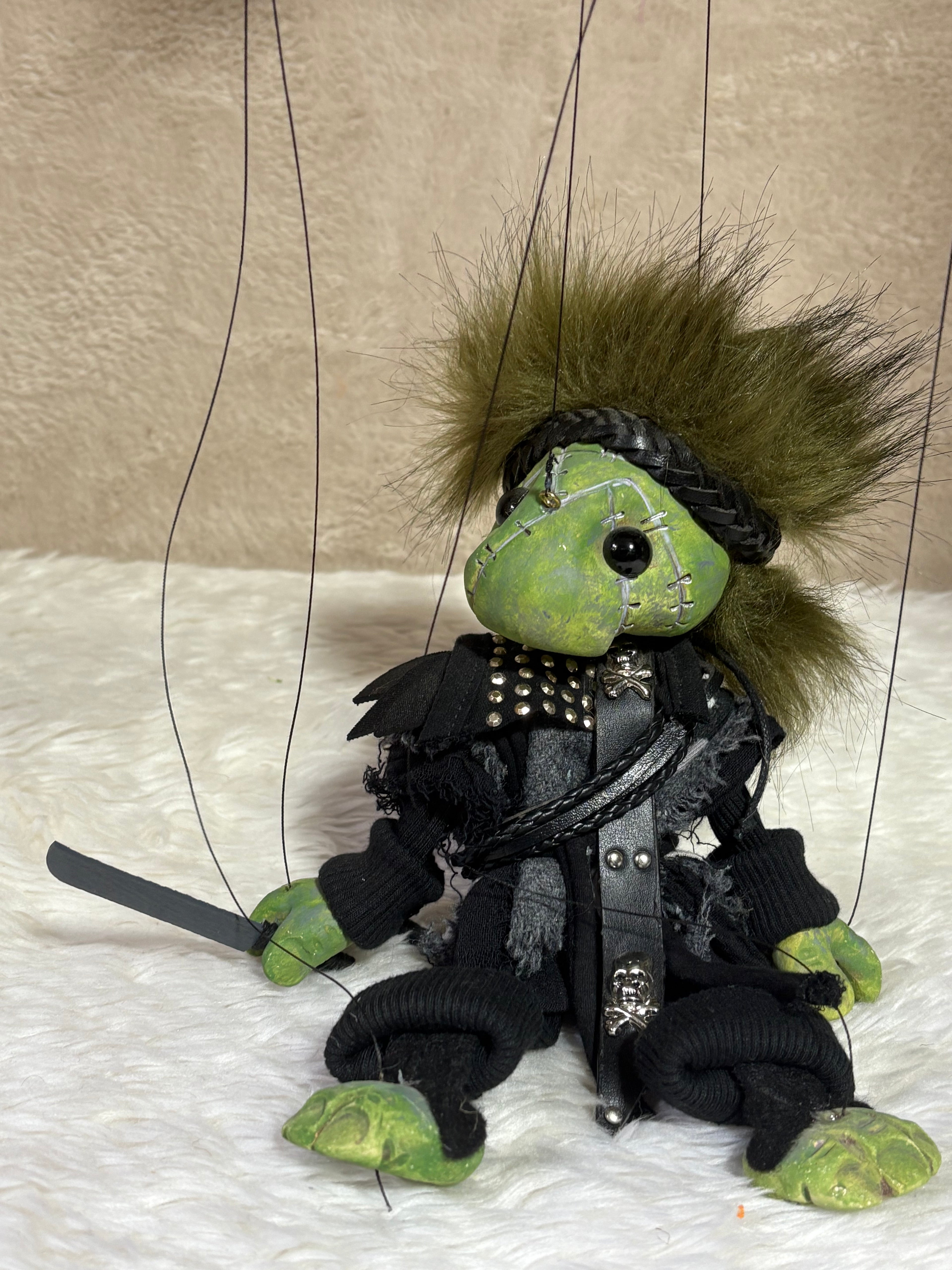 Bugbee: Deadly Knife-Master of Koaltraine's Bastards