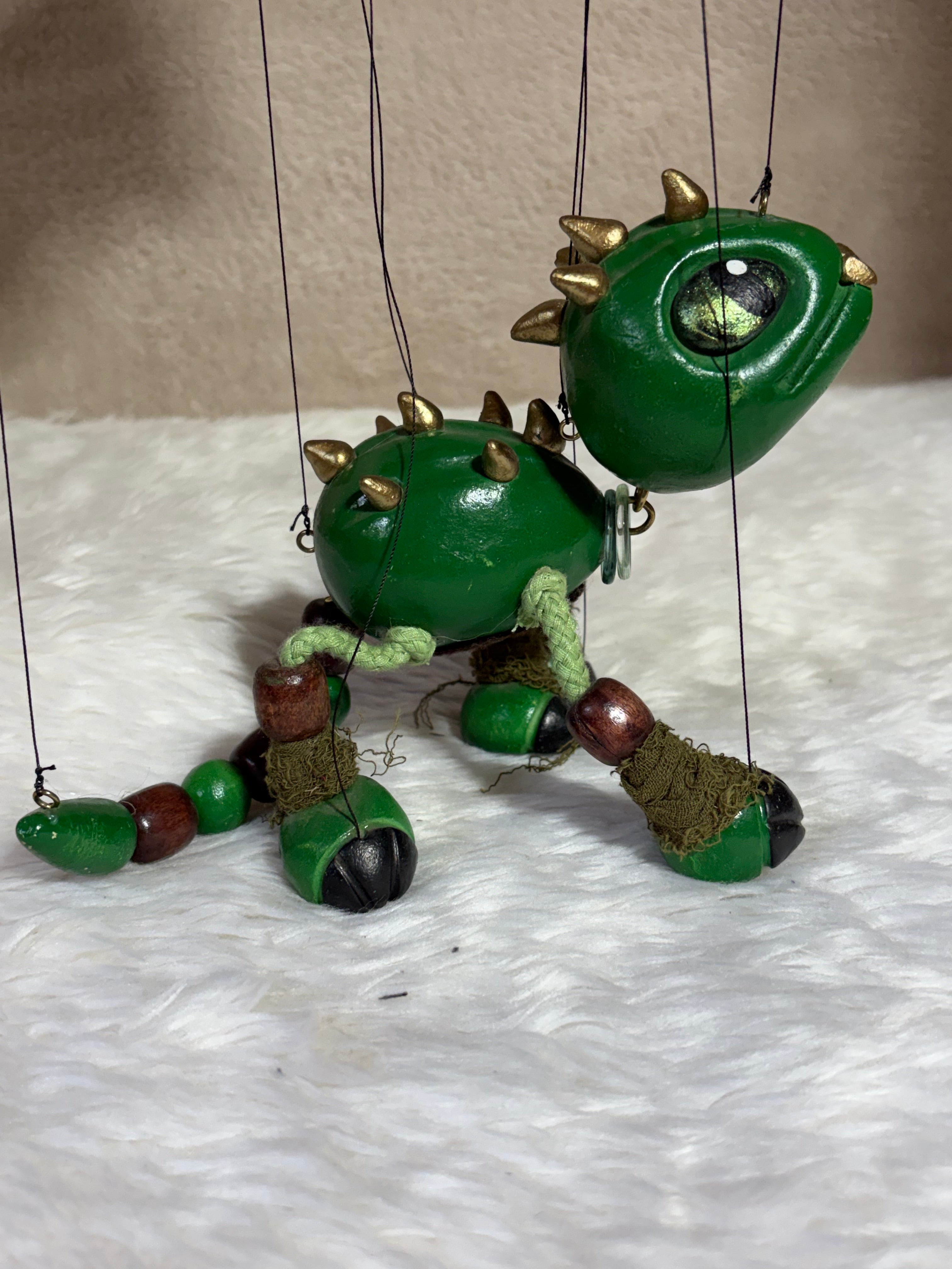 Kyro Emerald Dragon - Marionette Puppet