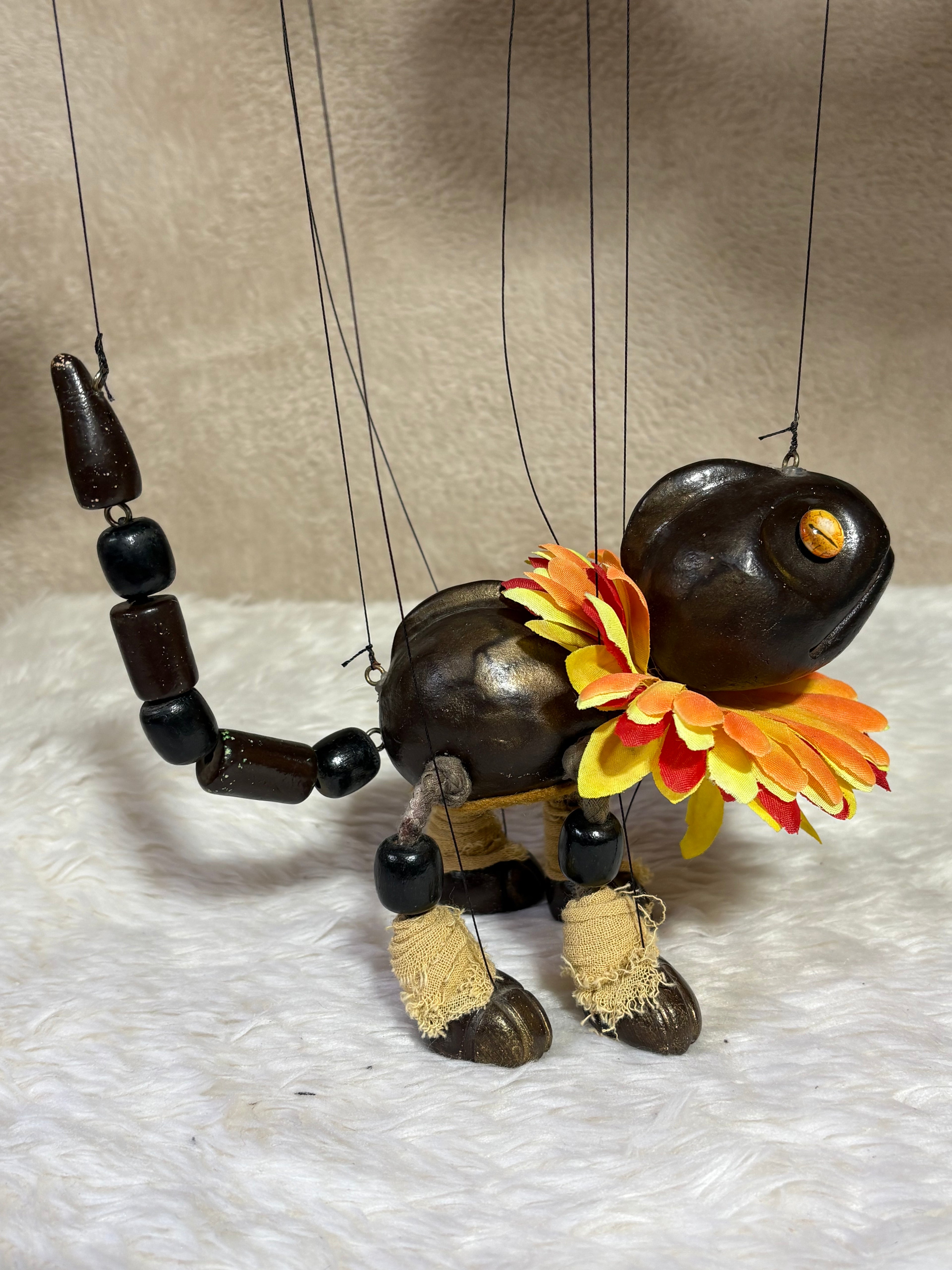 Frilled Neck Lizard- Marionette Puppet