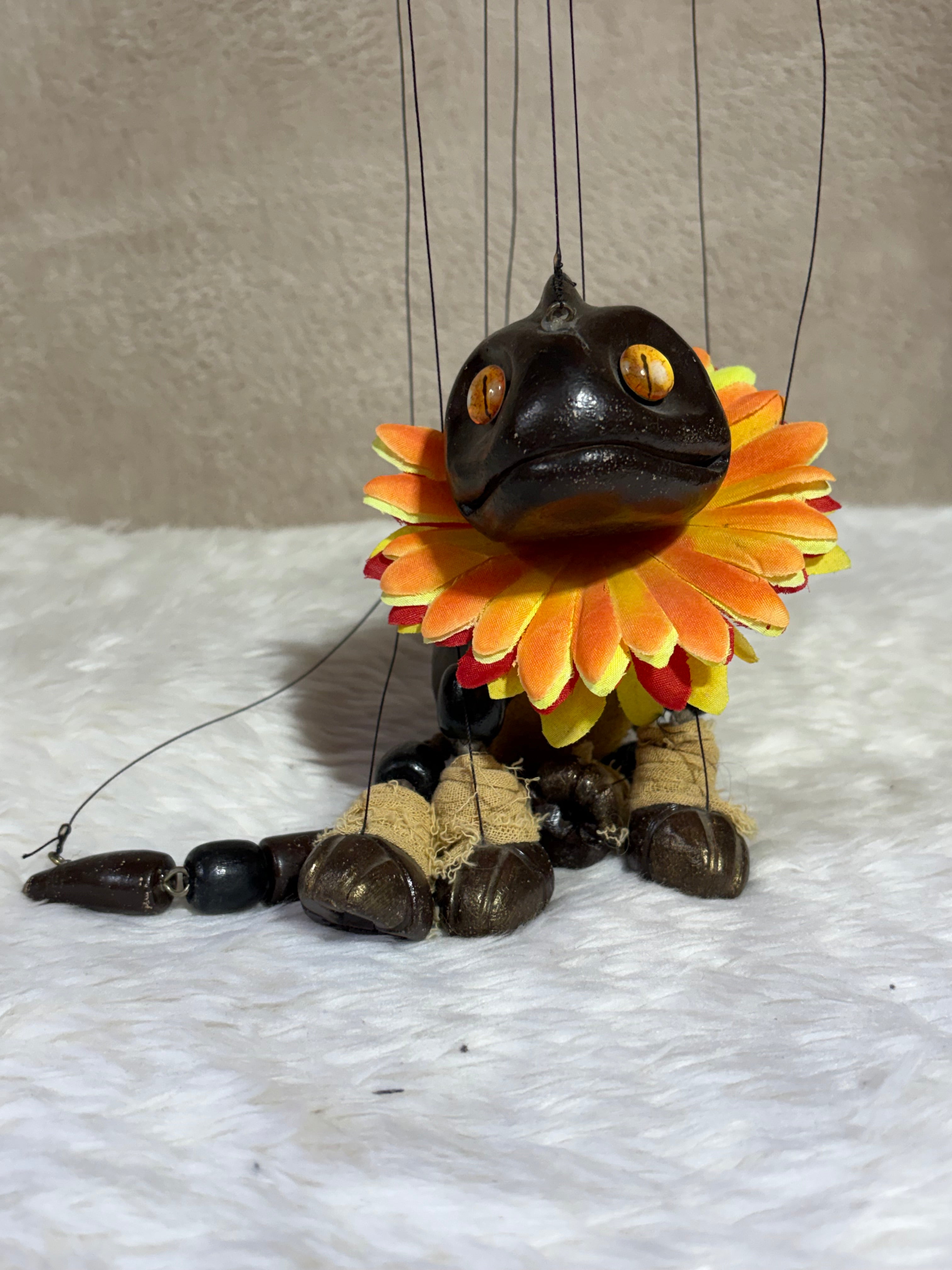 Frilled Neck Lizard- Marionette Puppet