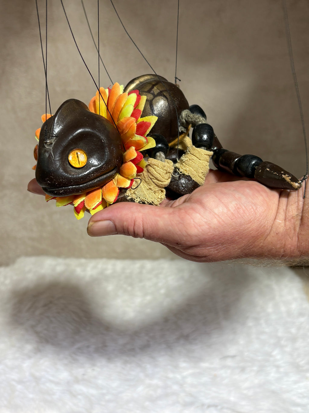 Frilled Neck Lizard- Marionette Puppet