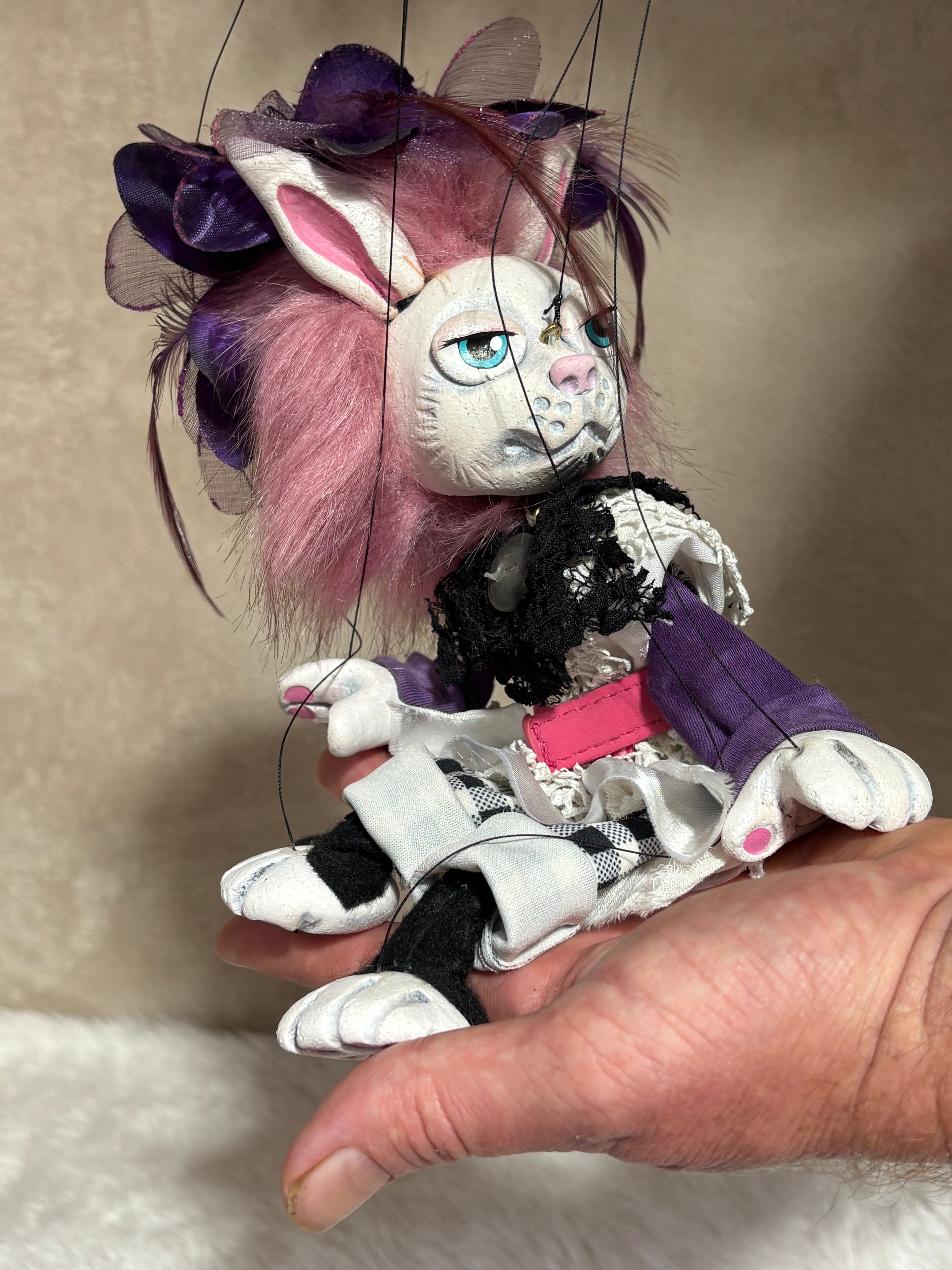 Miss Sunny Bunny : Anthro Marionette