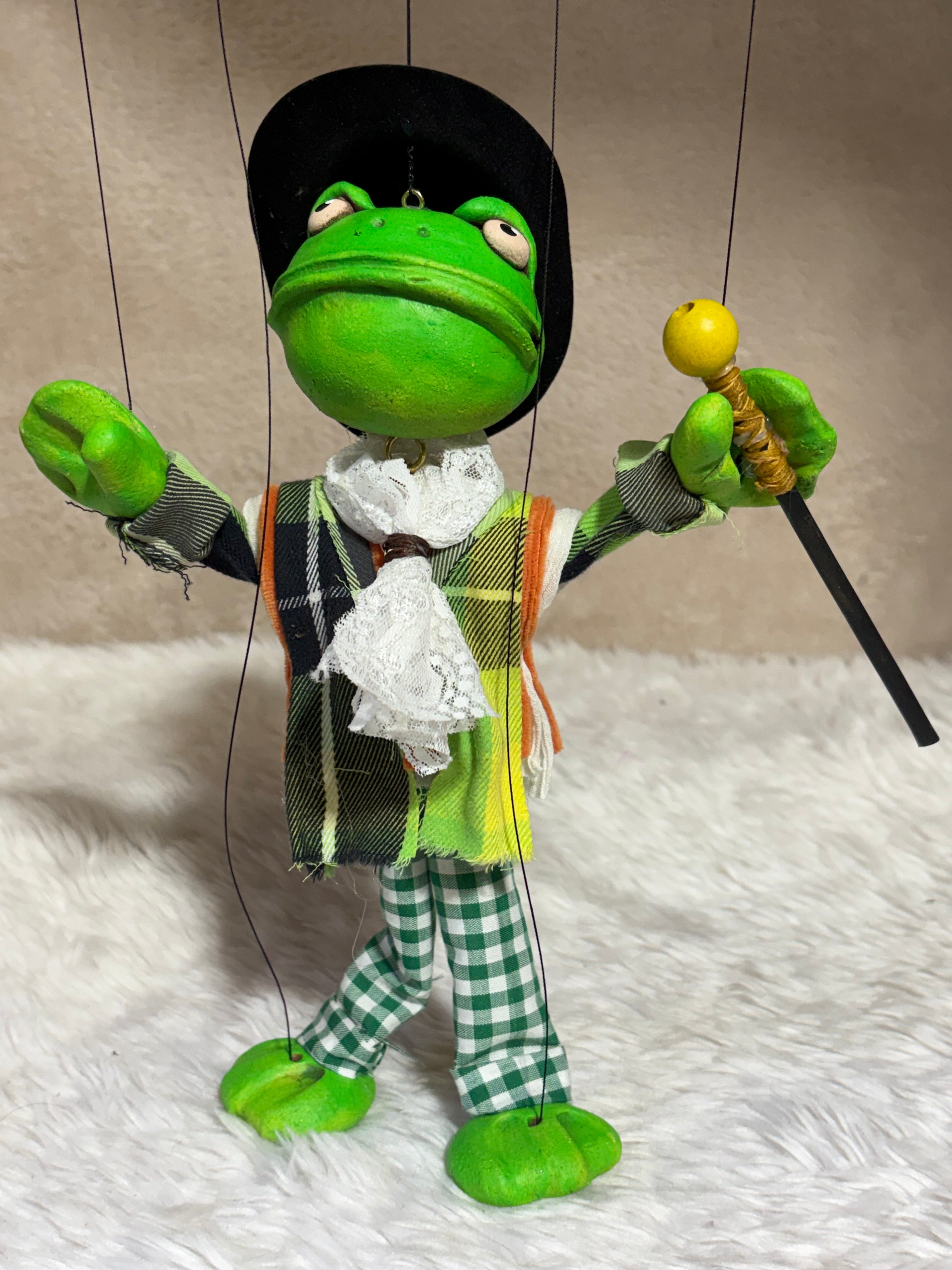 Thaddeus Von Croaksworth : Anthro Marionette