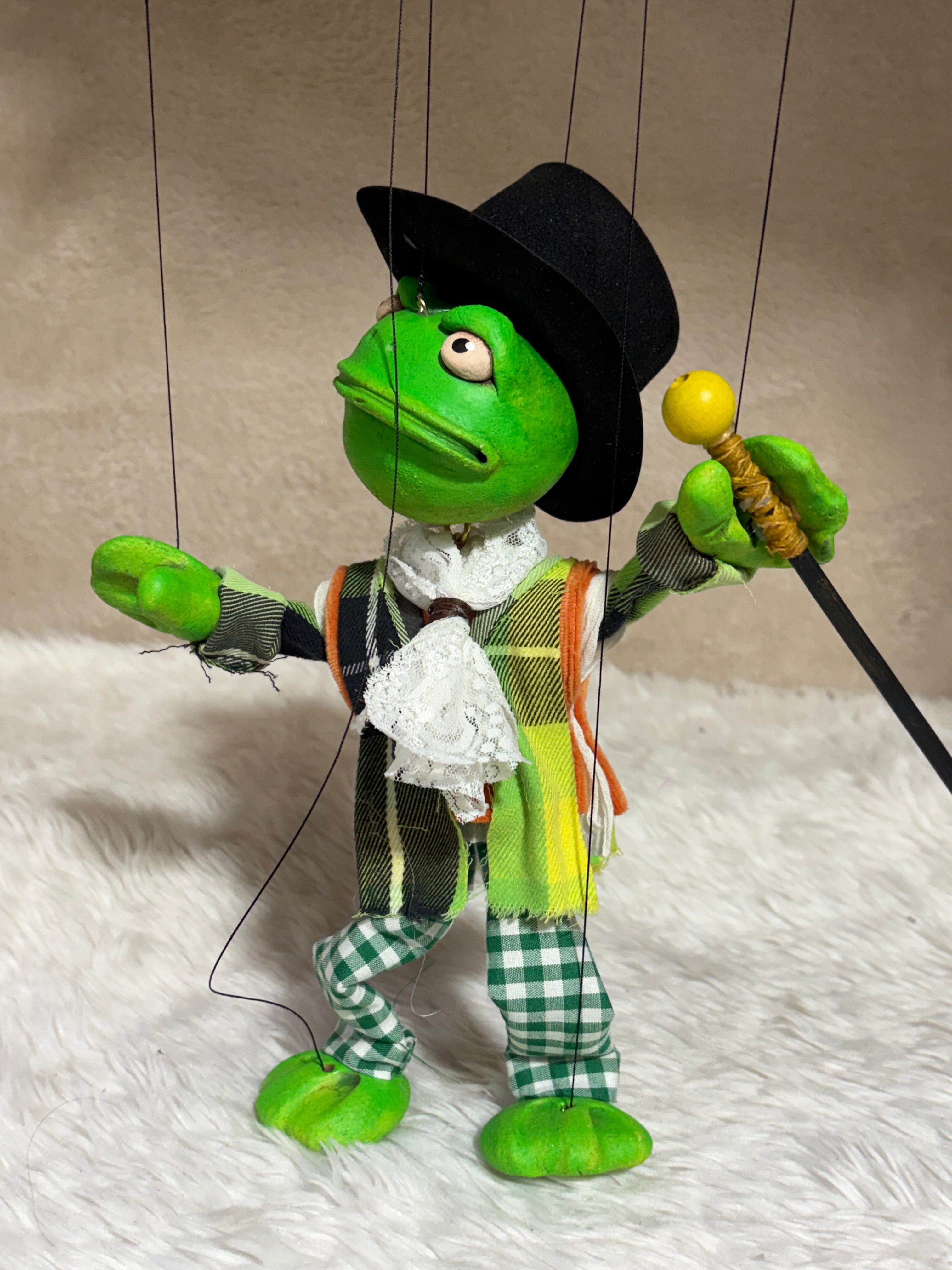 Thaddeus Von Croaksworth : Anthro Marionette