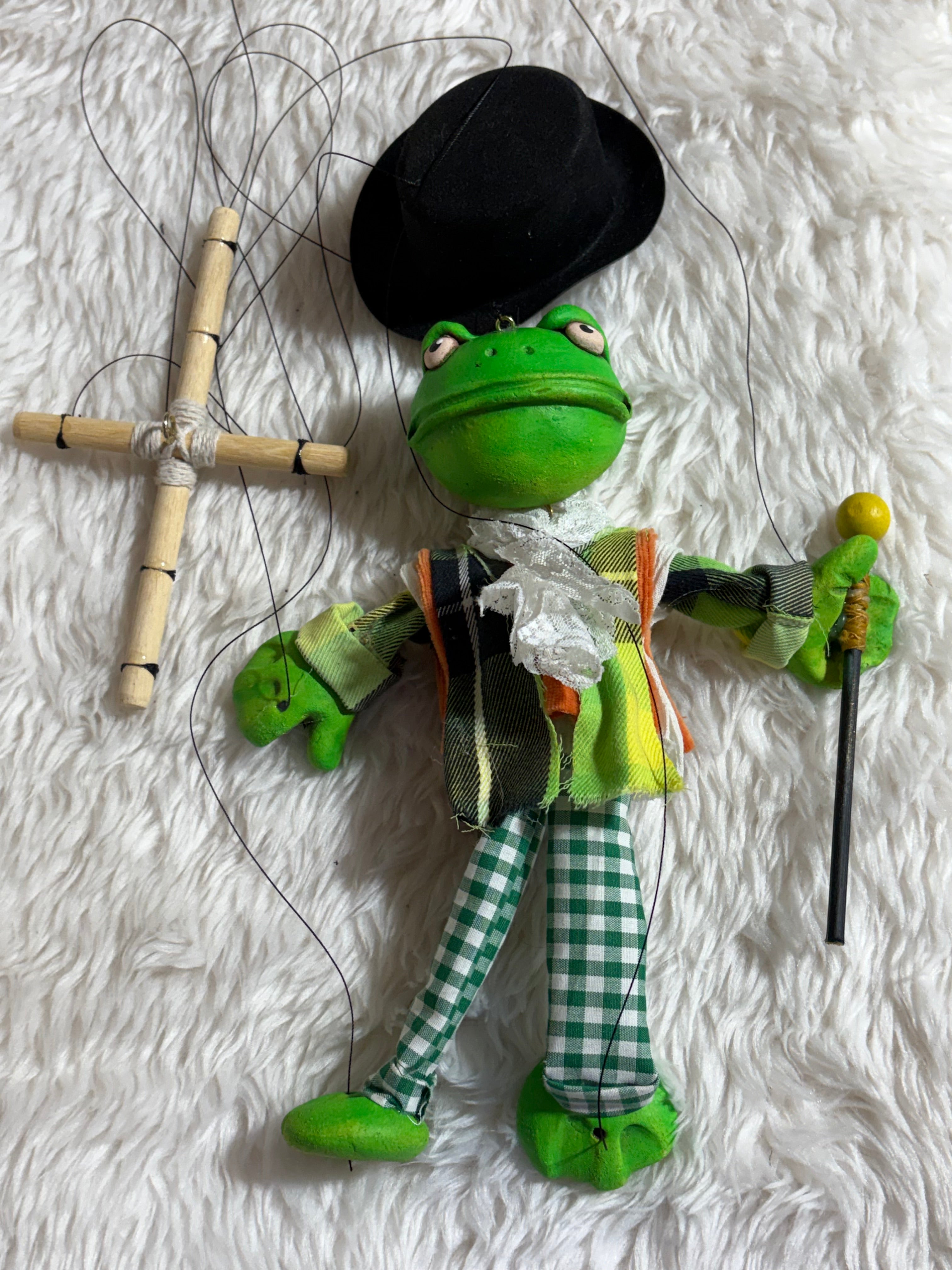 Thaddeus Von Croaksworth : Anthro Marionette