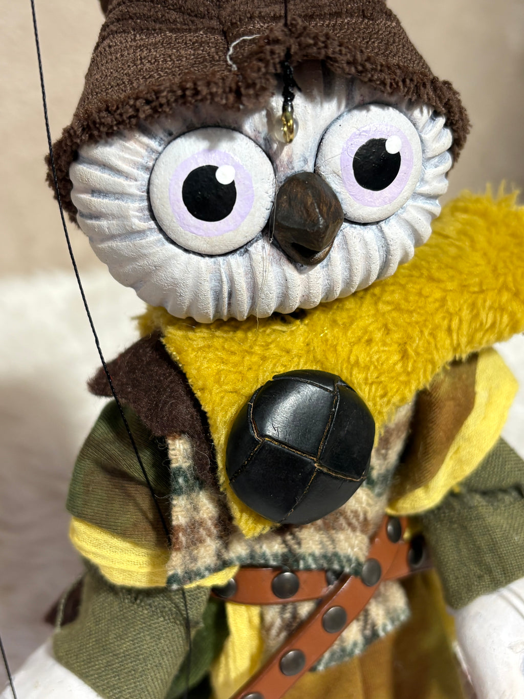 Hoots the Owl : Anthro Marionette