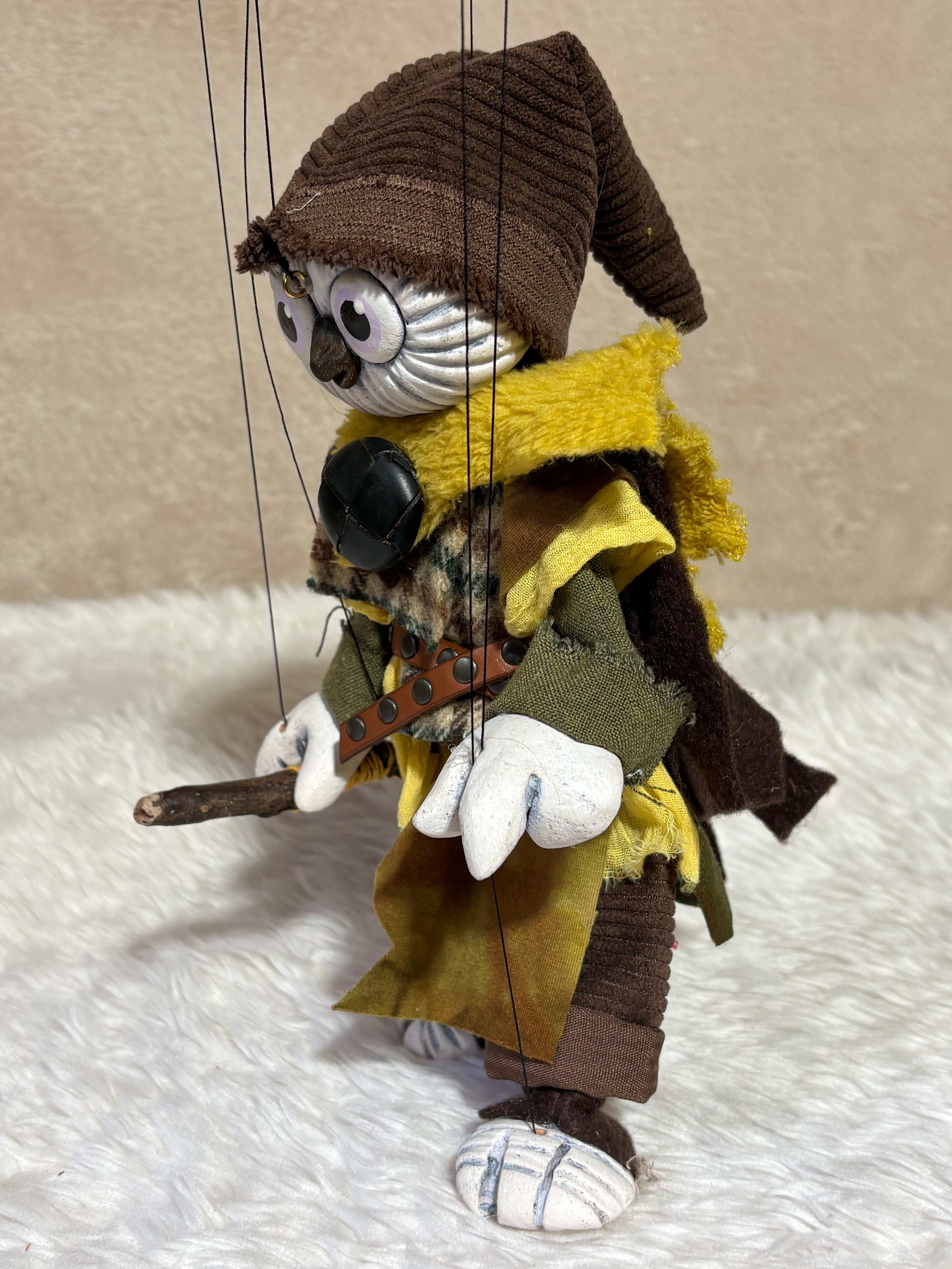 Hoots the Owl : Anthro Marionette