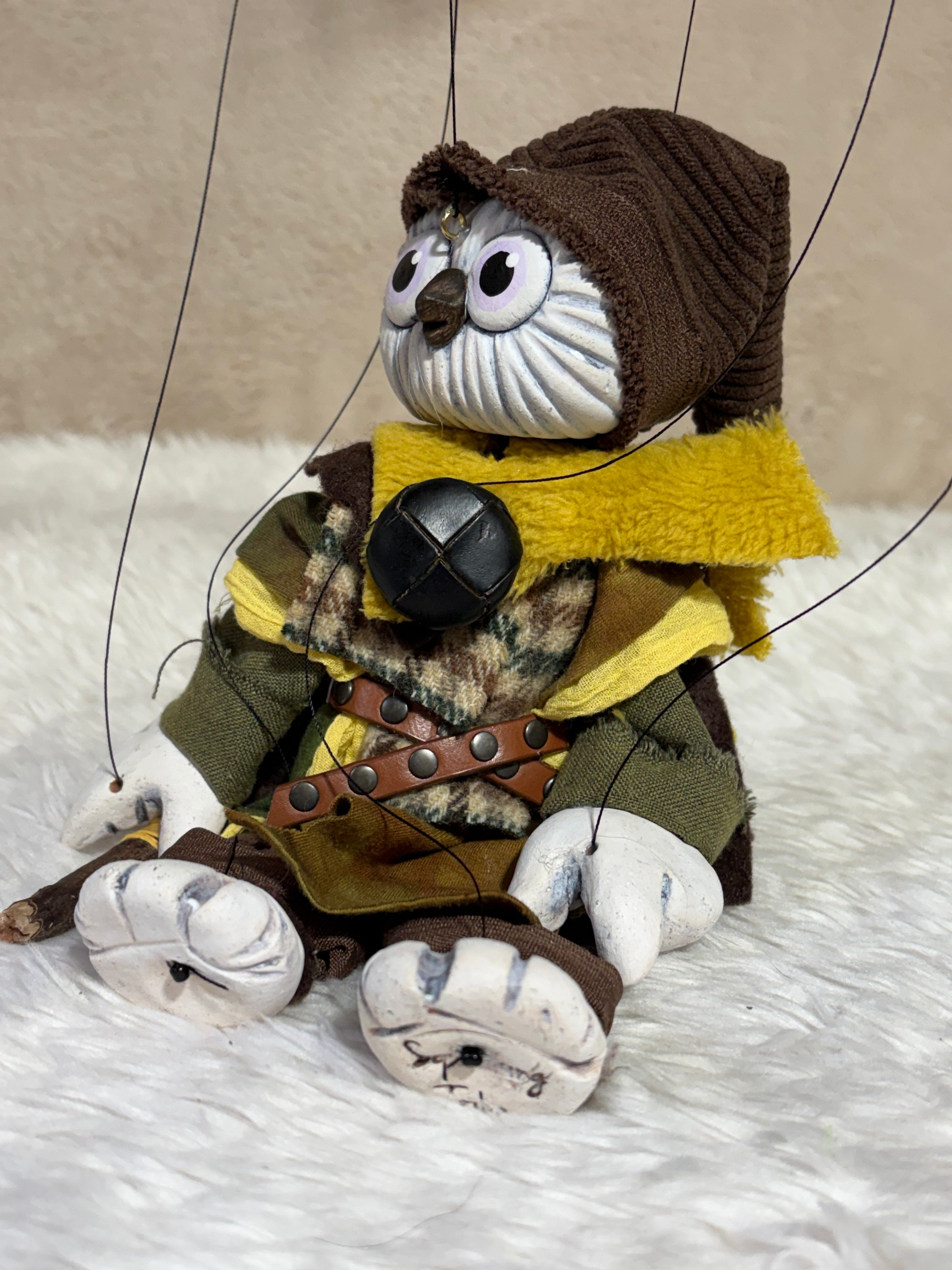 Hoots the Owl : Anthro Marionette