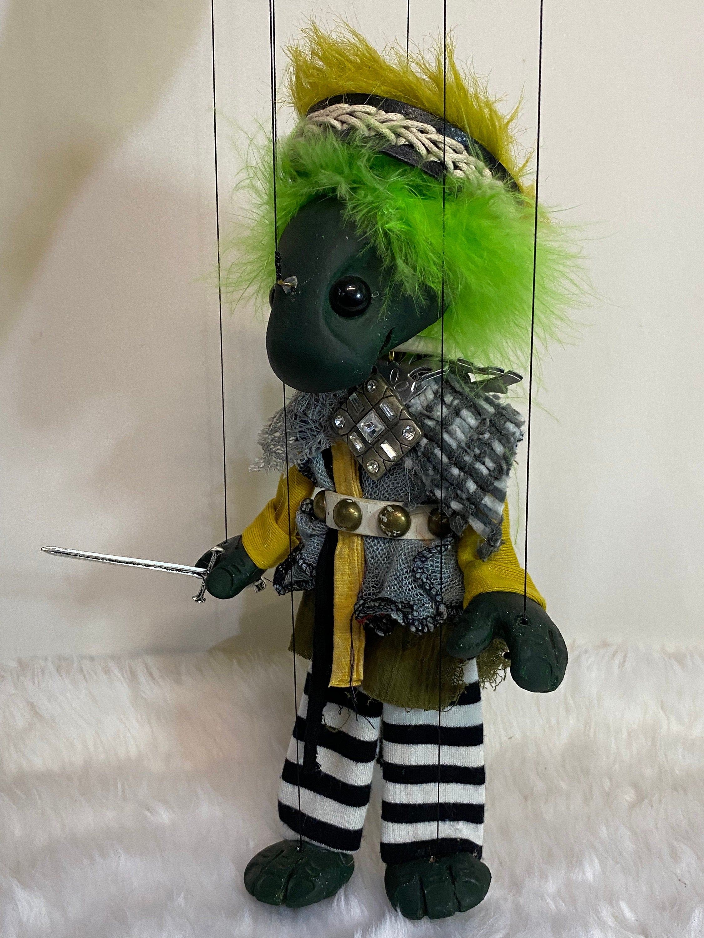 Tadpole - a Swampling Oddling marionette